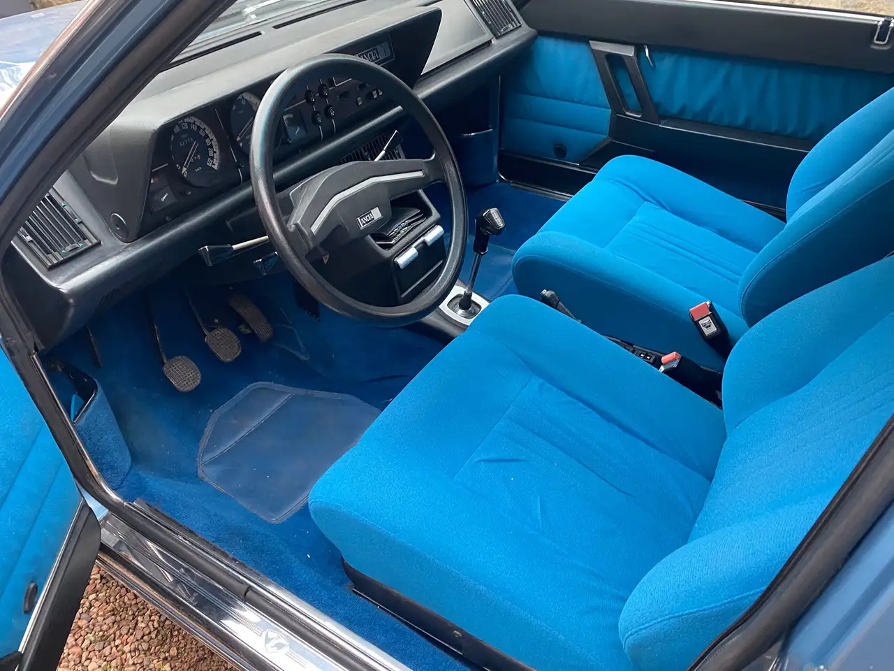 Lancia Gamma 2500 Berlina, foto 3