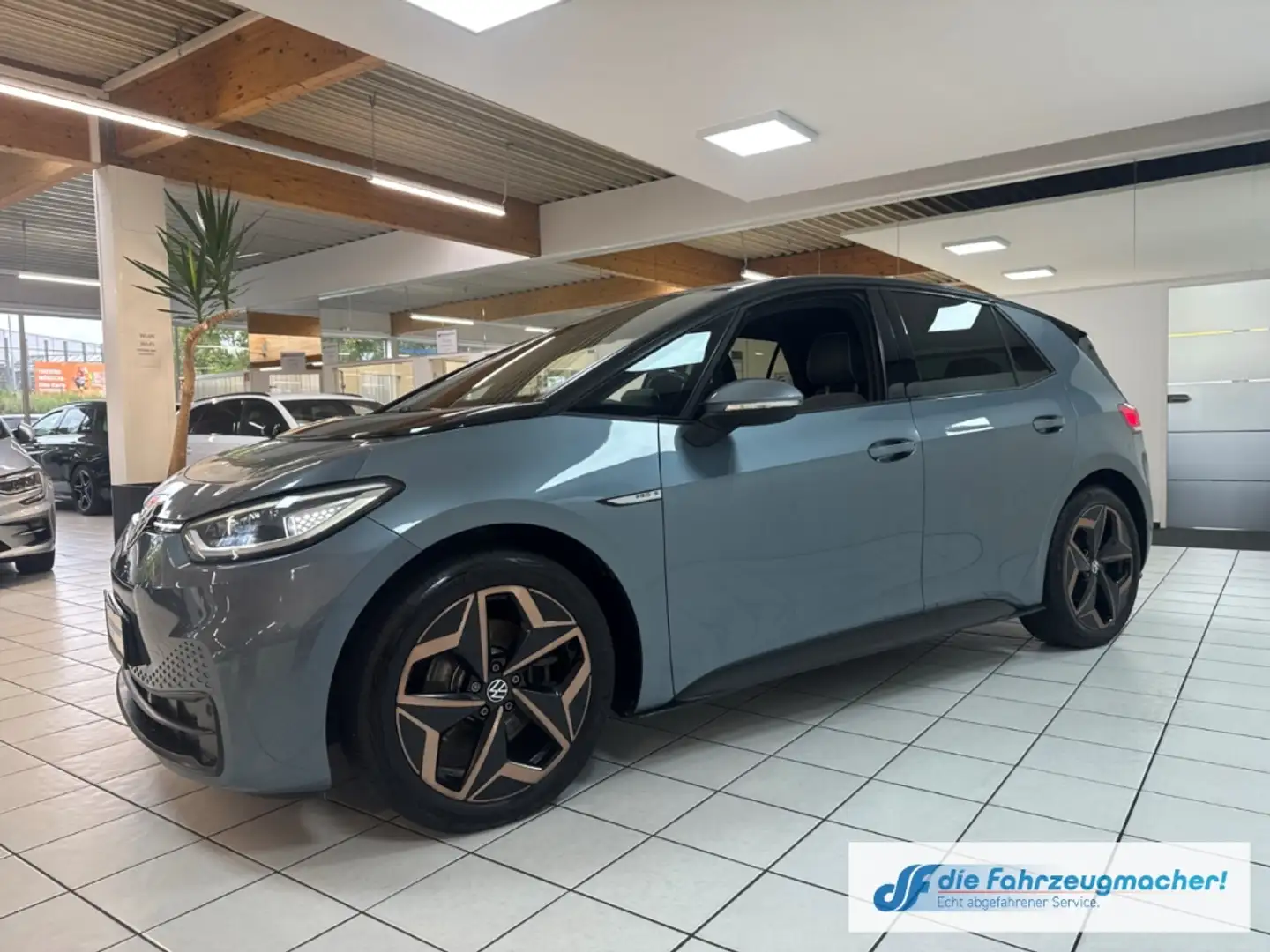 Volkswagen ID.3 Pro S 150 kW Tour HUD StandHZG Navi Digitales Cock Azul - 2