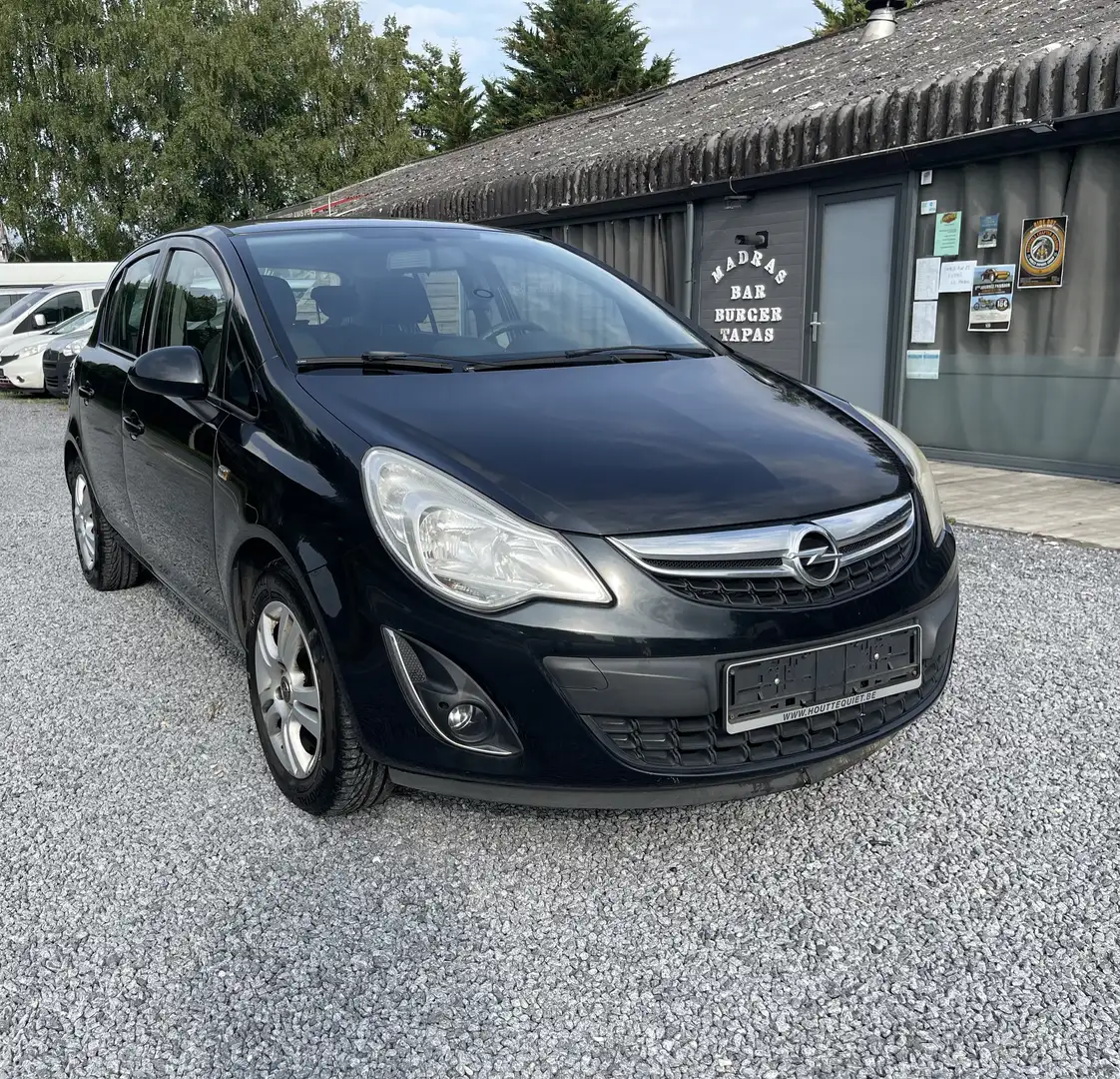 Opel Corsa 1.2i Black Edition benzine - 2