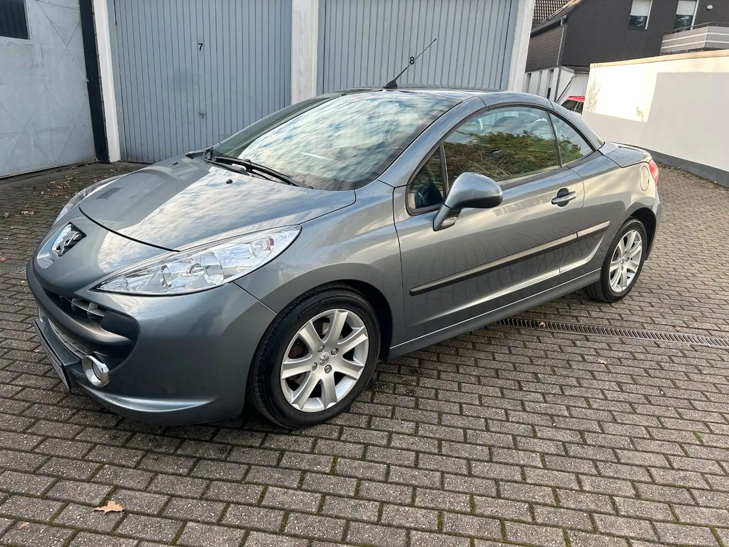 Peugeot 207 CC Cabrio-Coupe Sport / 2.Hd. / Klima Grau - 1