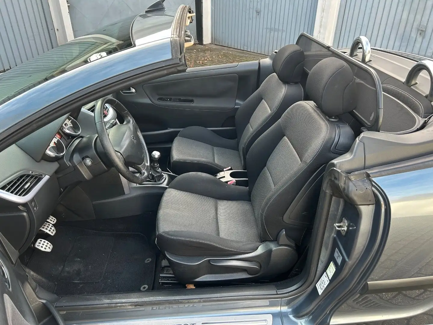 Peugeot 207 CC Cabrio-Coupe Sport / 2.Hd. / Klima Grau - 2