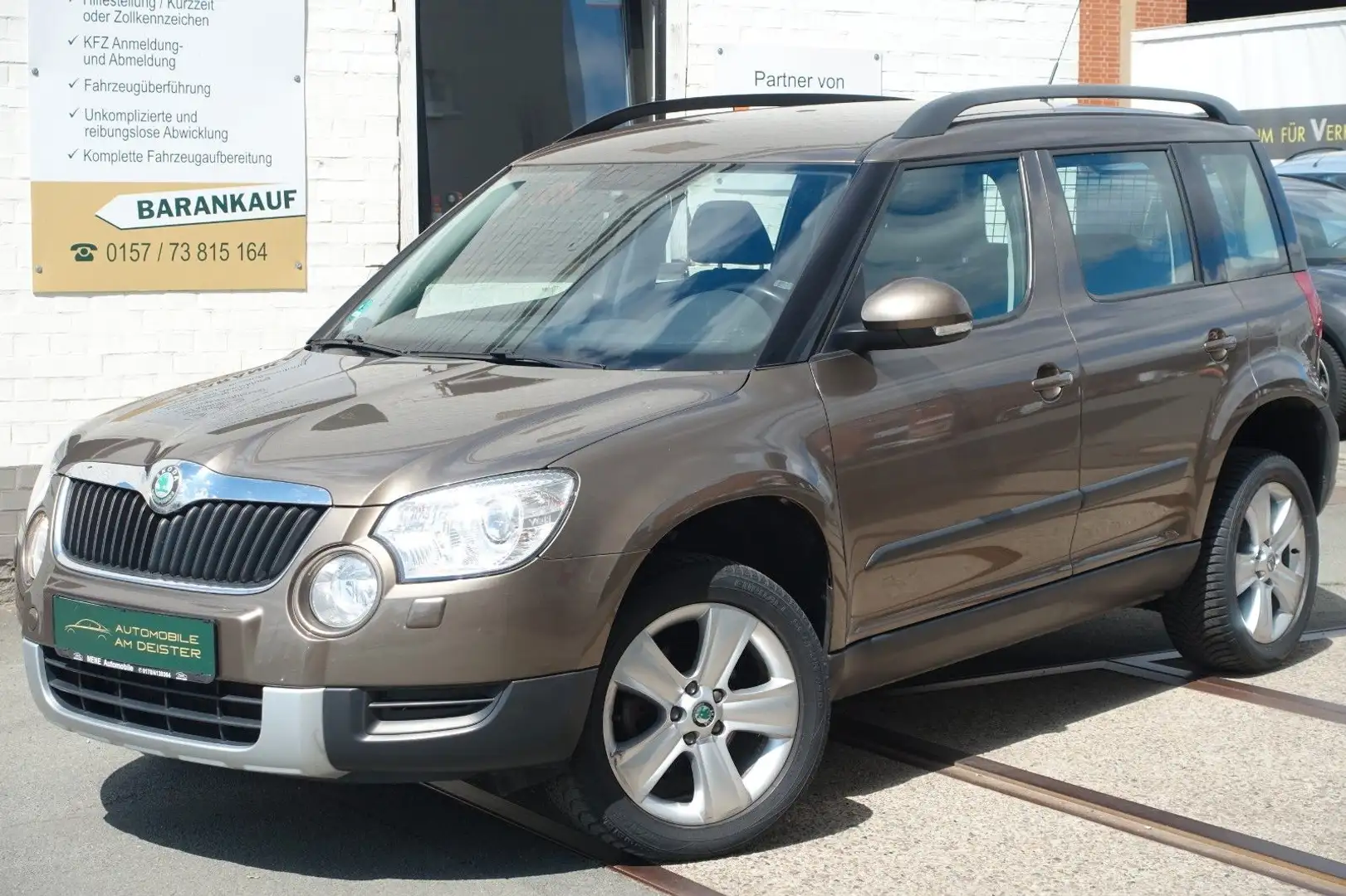 Skoda Yeti Experience 4x4*Bi-Xenon*AHK*PDC*BC*TEMPOMAT Braun - 2