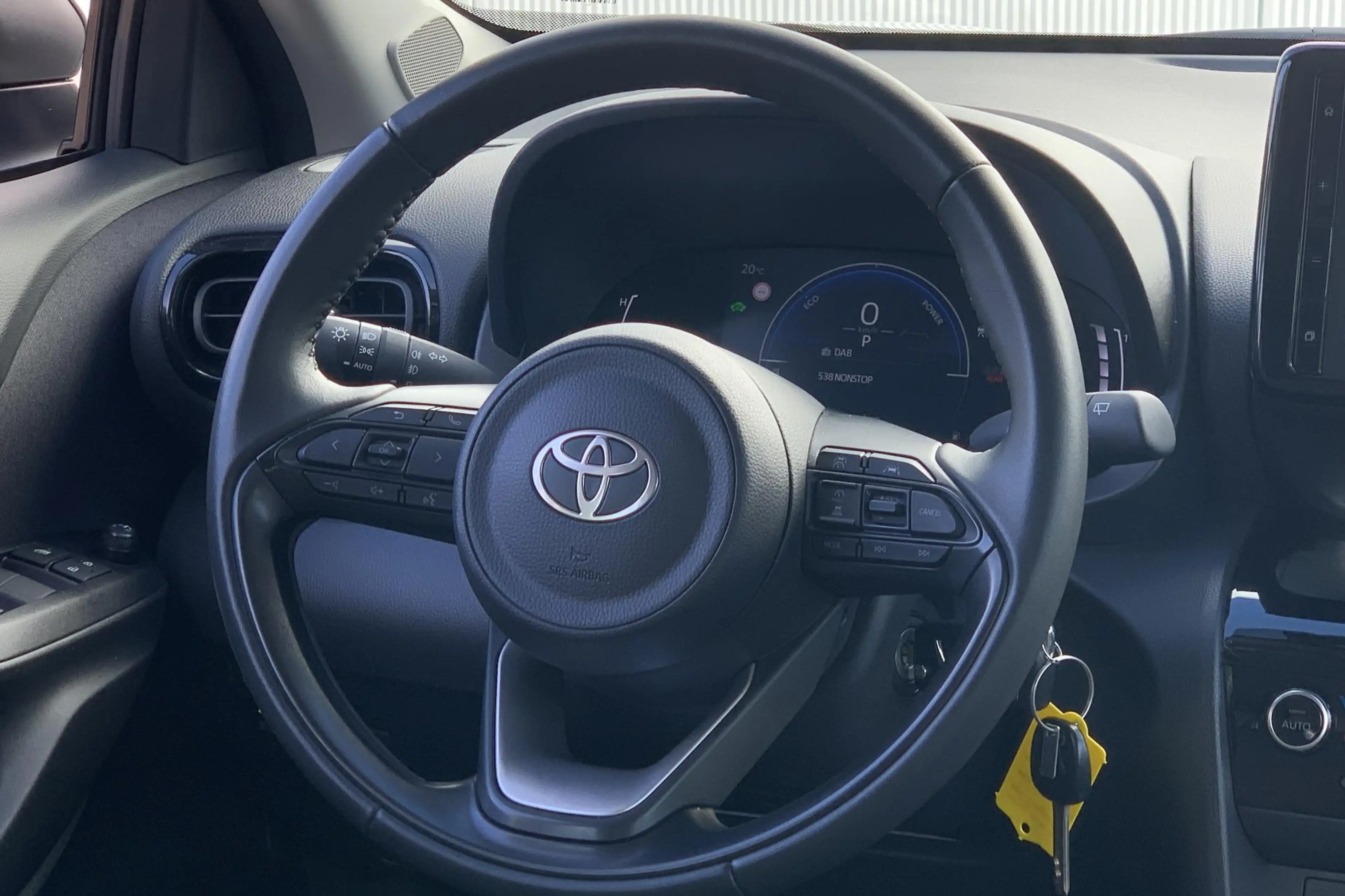 Toyota Yaris Cross 1.5 Hybrid 115 Active / Camera / Apple Carplay & A — photo 11