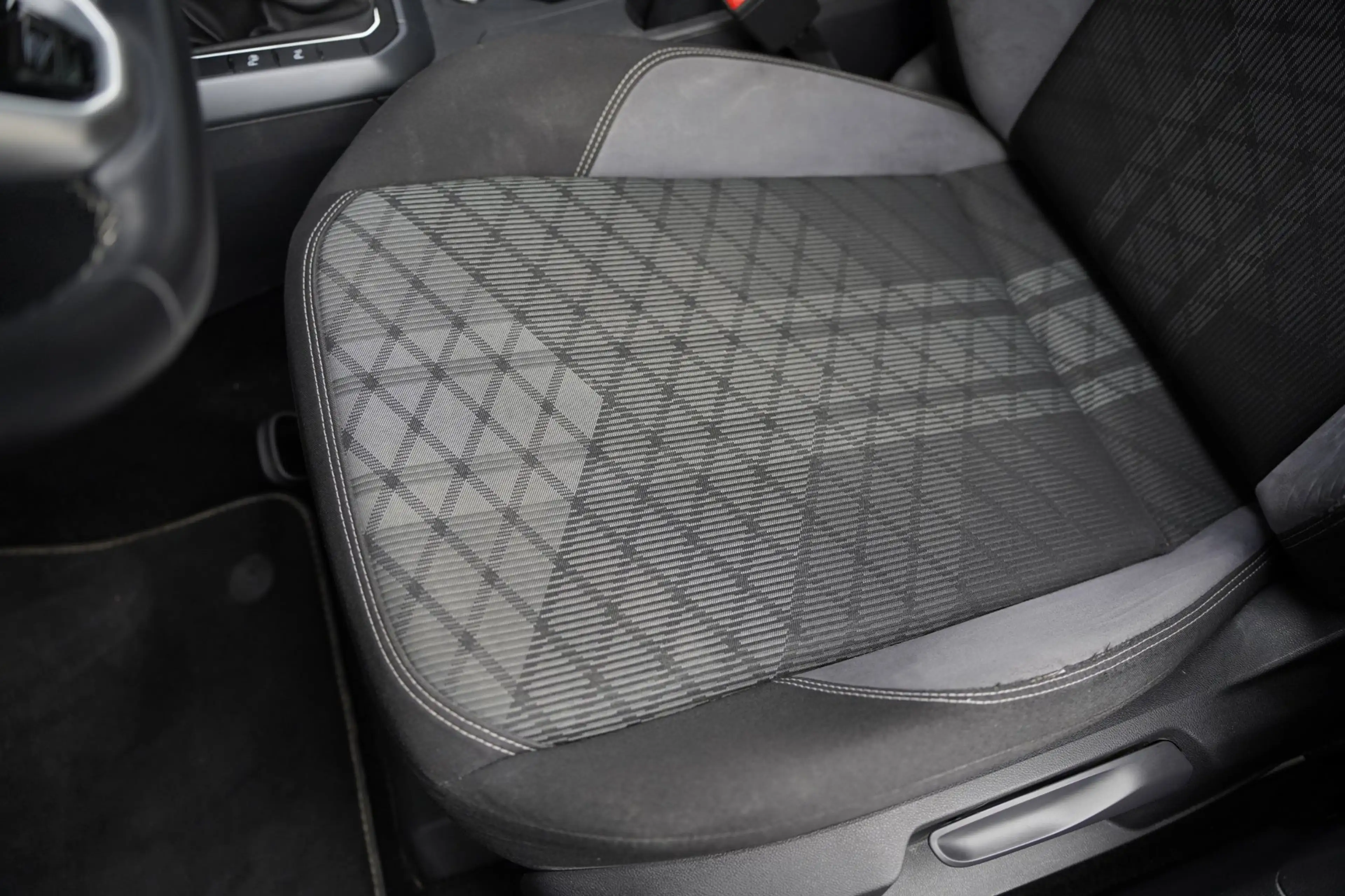 Volkswagen Taigo 1.5 TSI 2x R-Line 150PK Pano IQ Led Kessy Cam Navi — photo 5