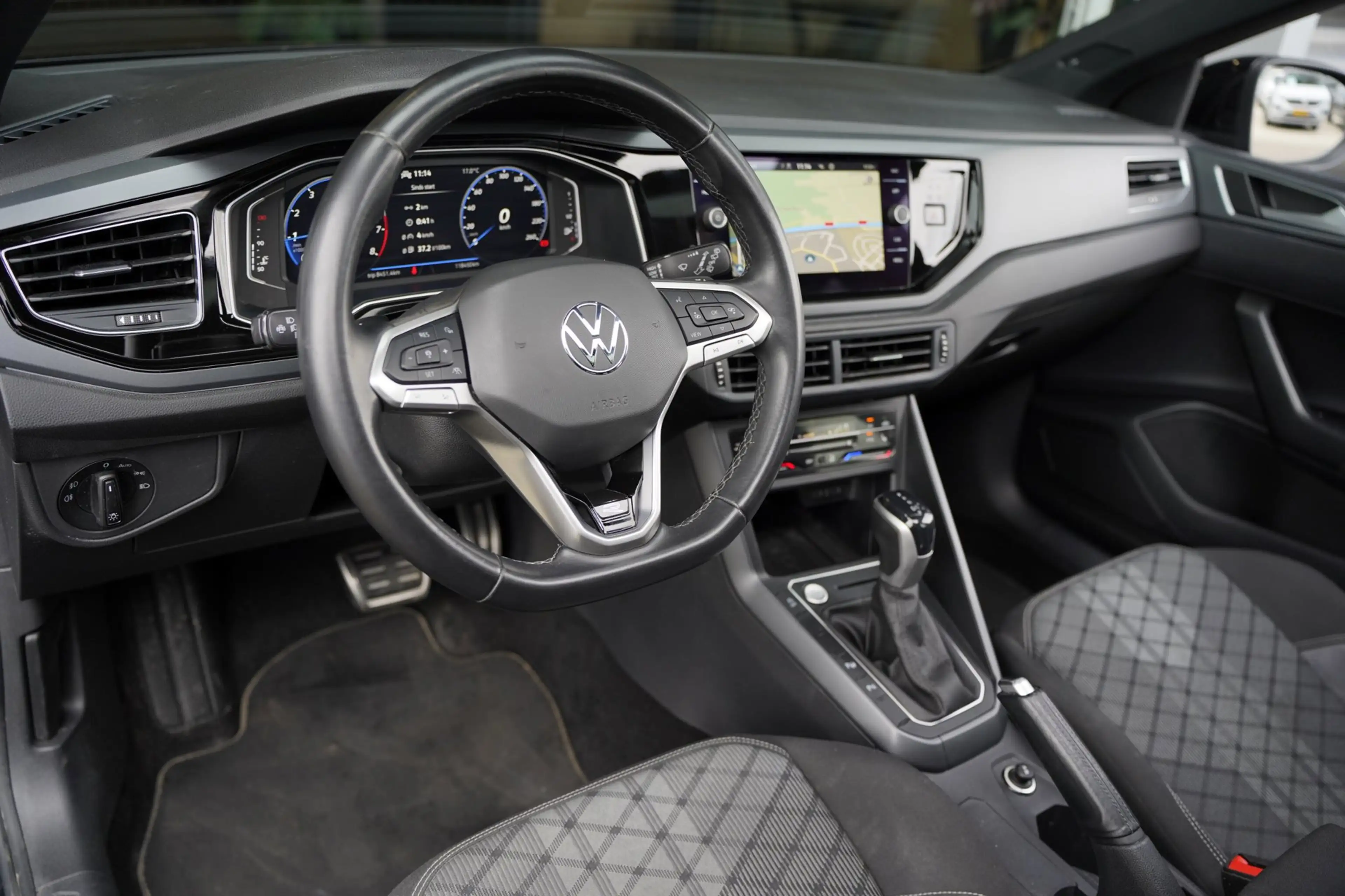 Volkswagen Taigo 1.5 TSI 2x R-Line 150PK Pano IQ Led Kessy Cam Navi — photo 3