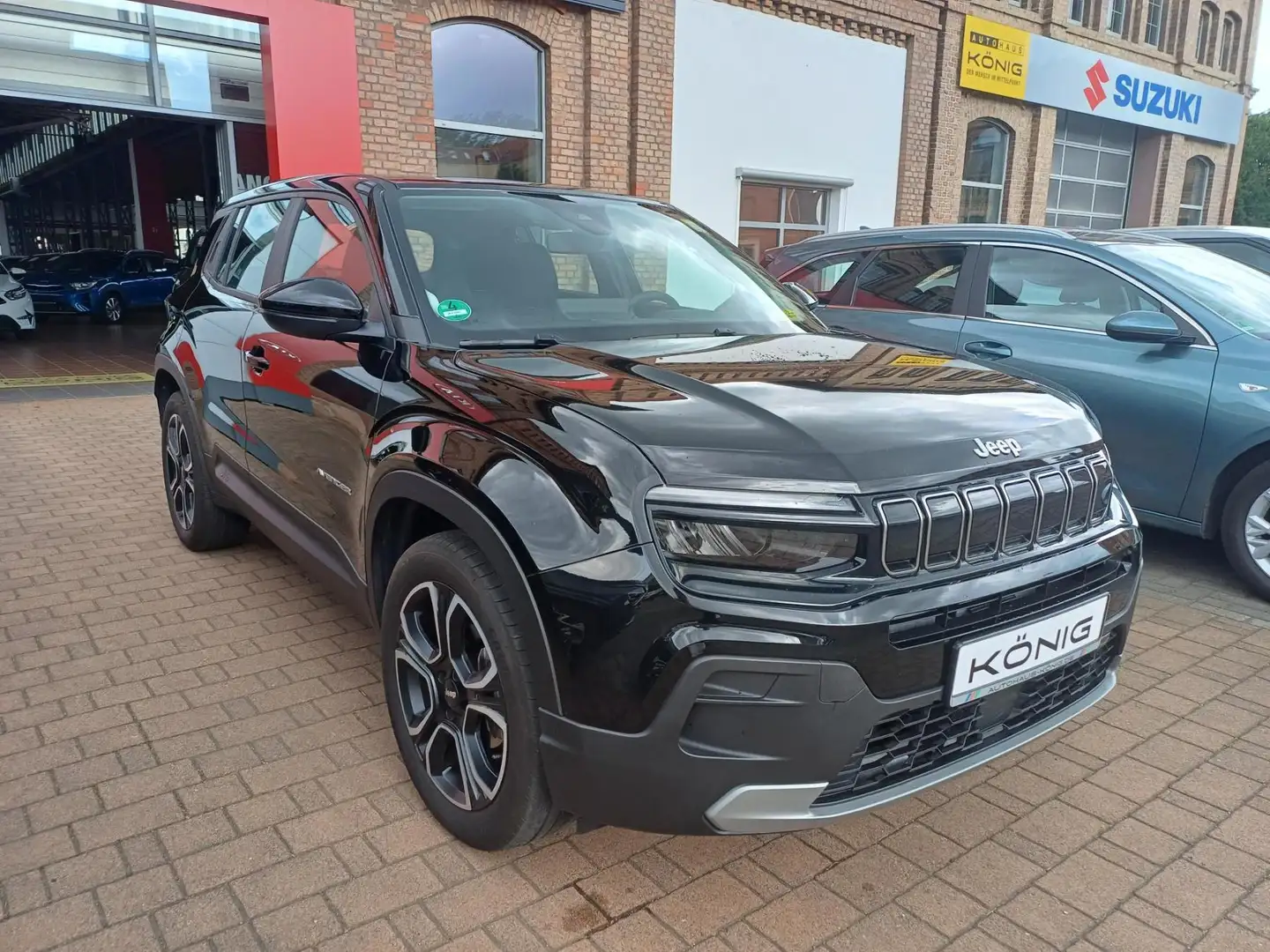 Jeep Avenger Altitude 1.2 GSE T-GDI Klimaautomatik Schwarz - 2