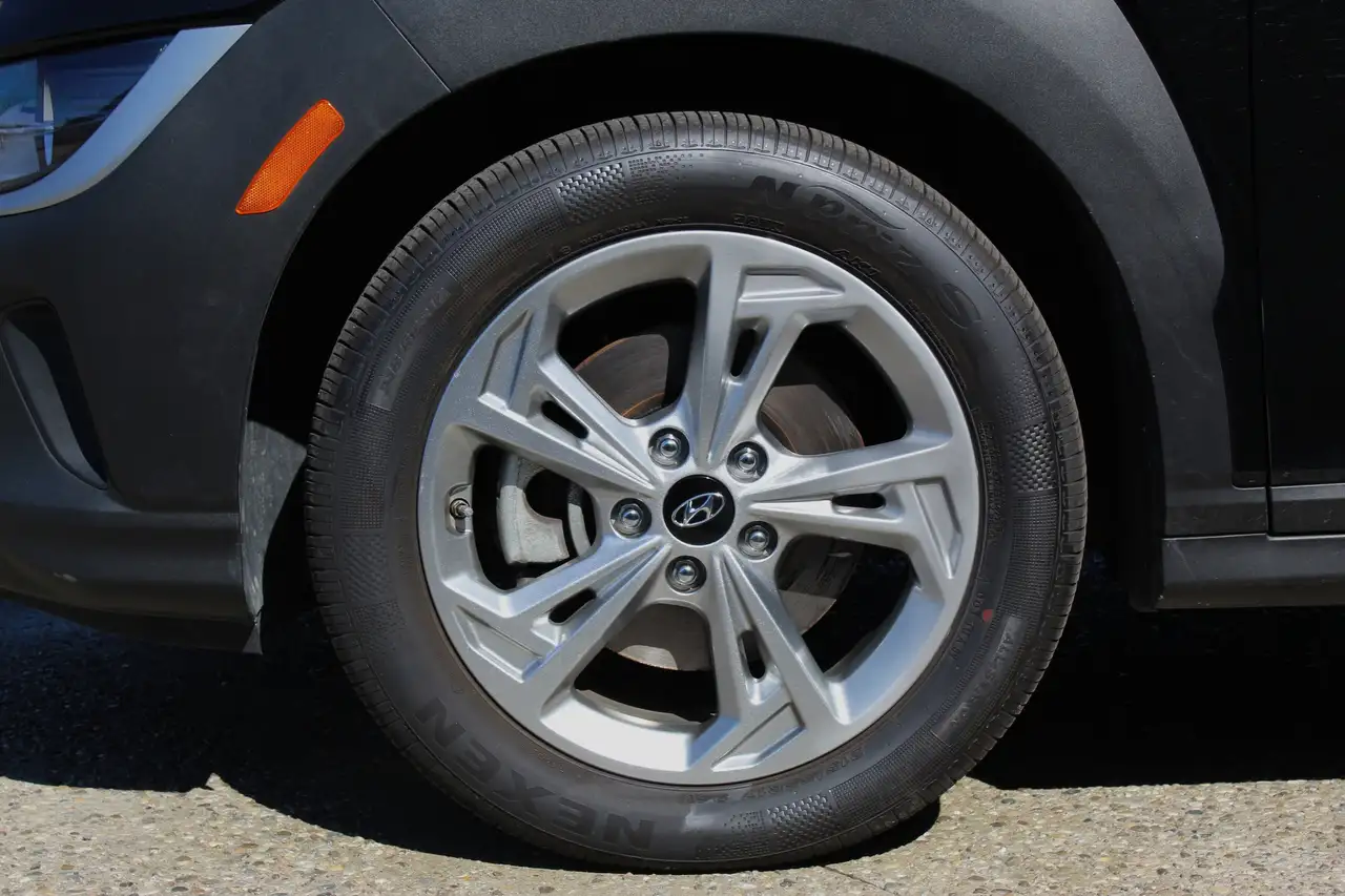 Hyundai KONA снимка Hyundai KONA