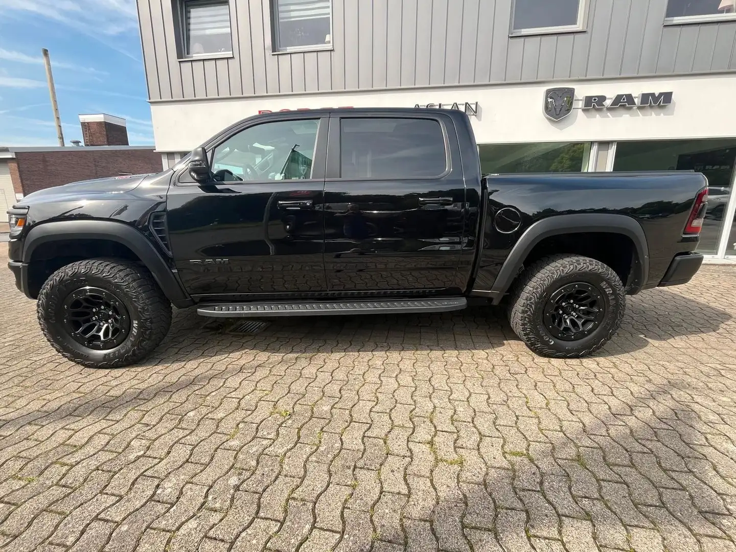 Dodge RAM 1500  TRX 6,2 L V8 RETAX NAP Schwarz - 2