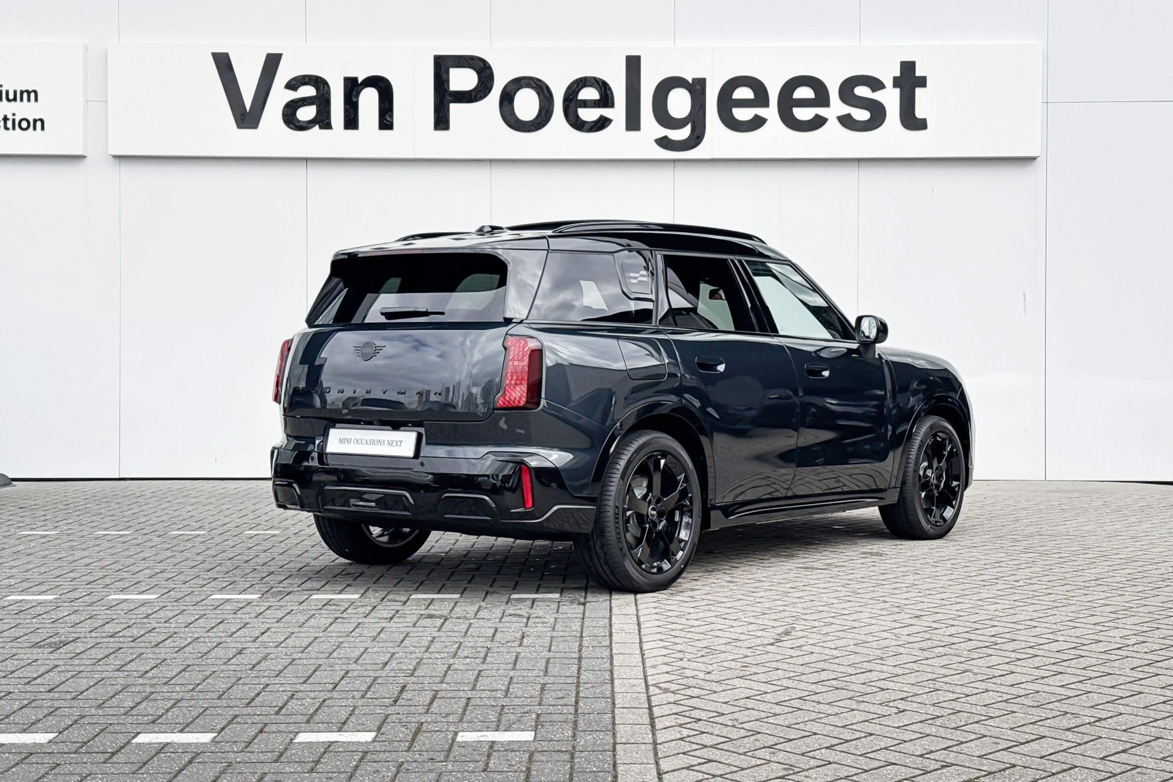 MINI Countryman E John Cooper Works XL 66.5 kWh — photo 4