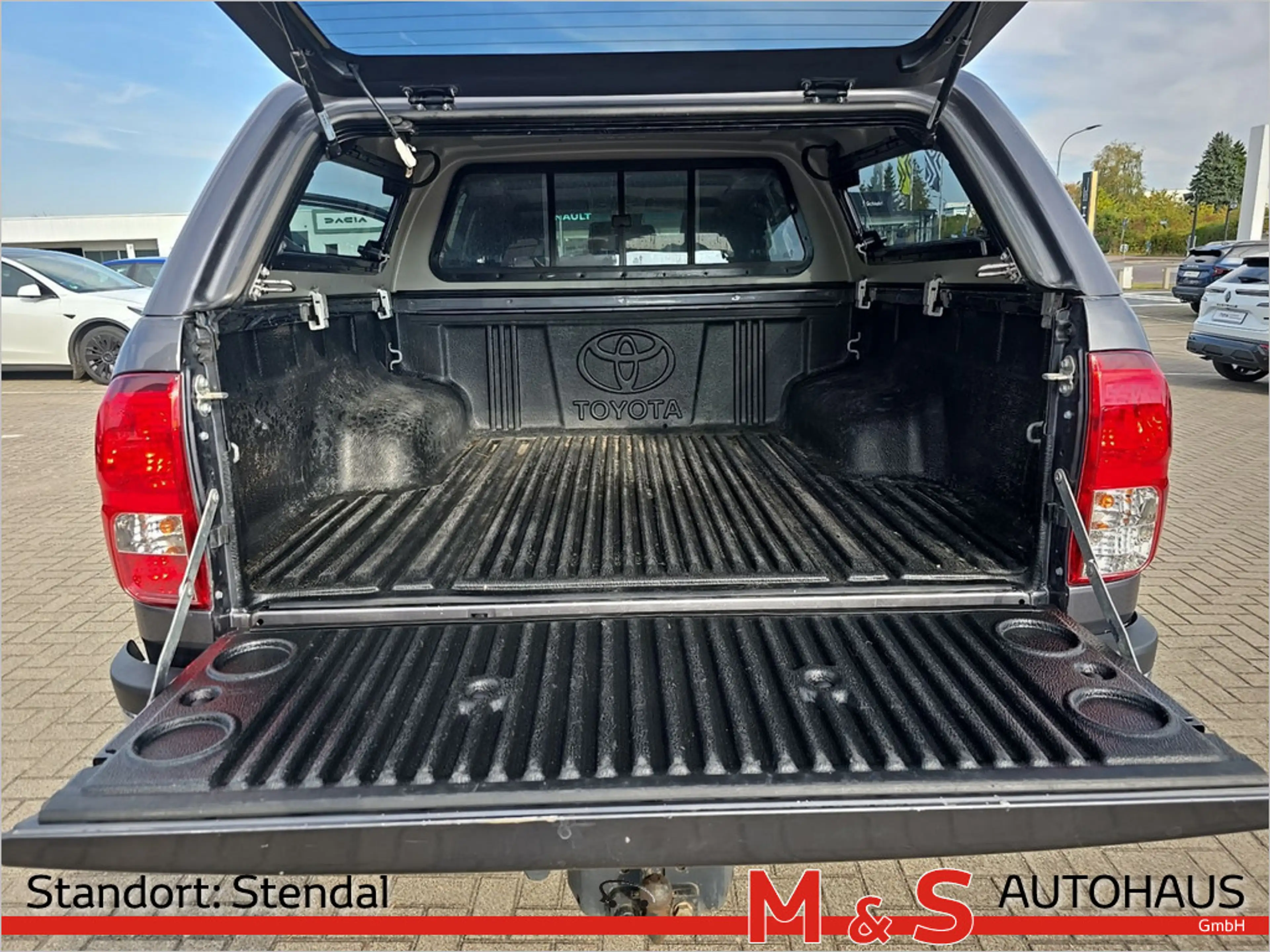 Toyota Hilux 2.8 Double Cab Comfort 4x4 KAMERA AHK — photo 20