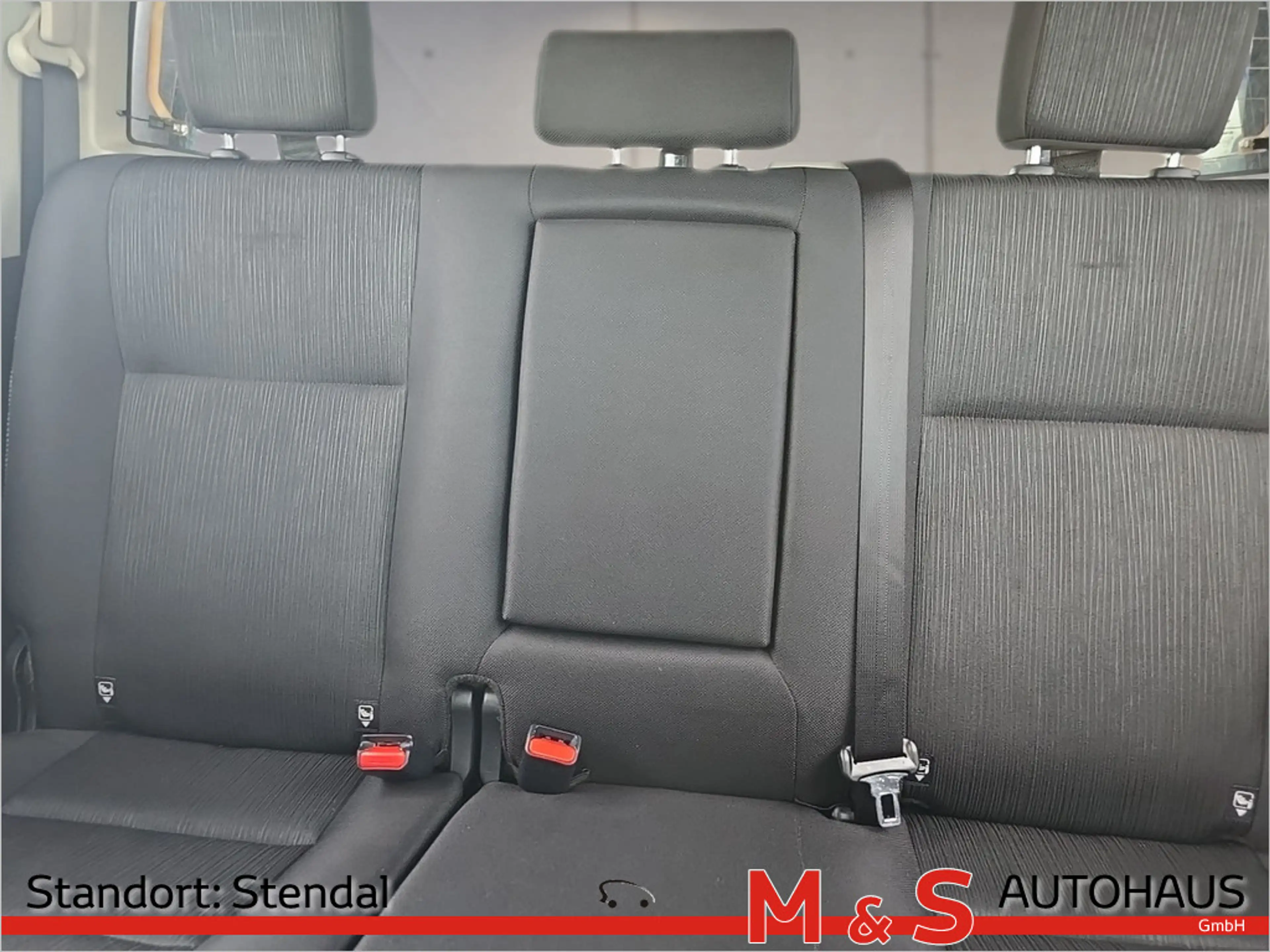 Toyota Hilux 2.8 Double Cab Comfort 4x4 KAMERA AHK — photo 15