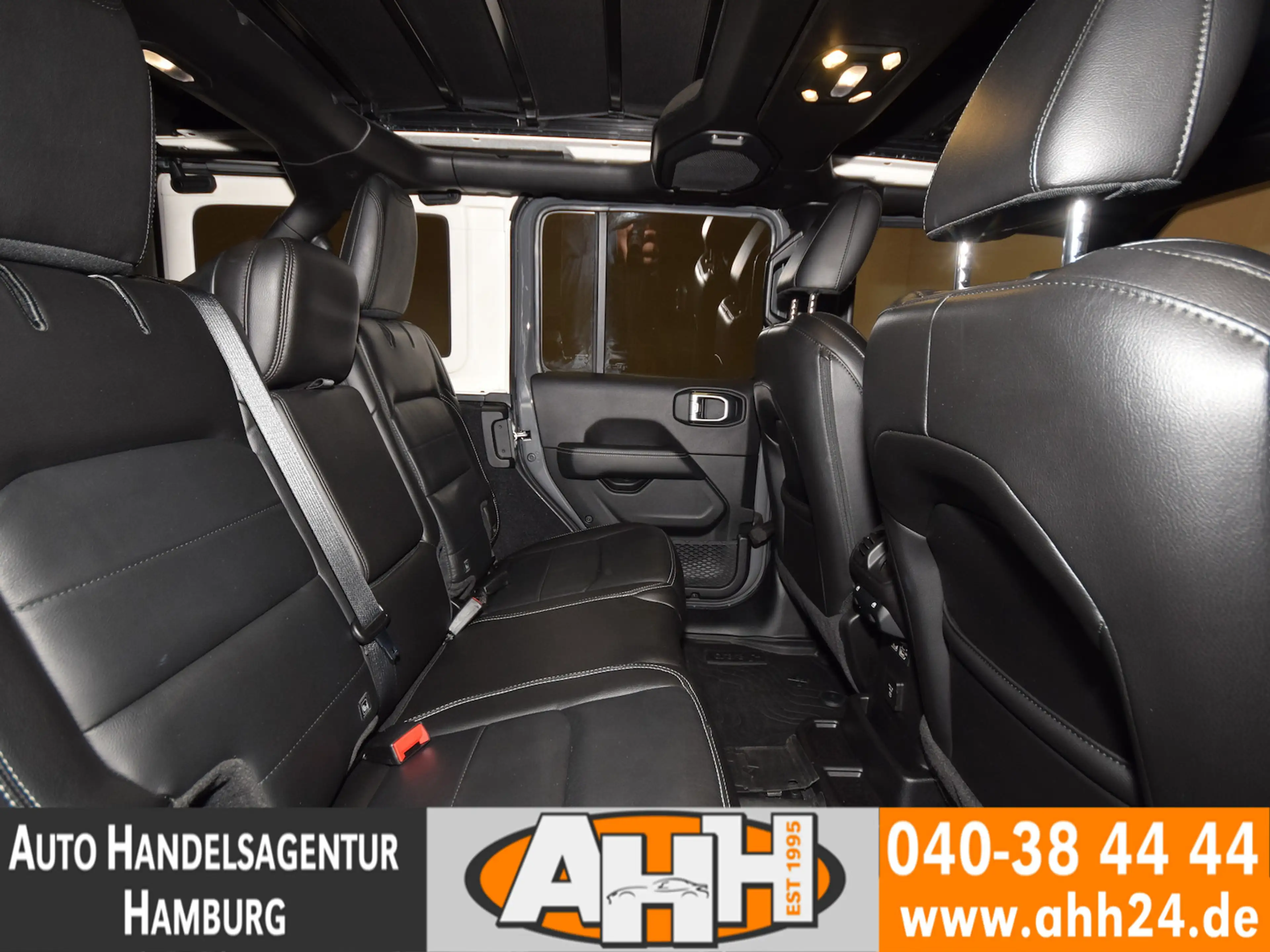 Jeep Wrangler UNLIMITED 2.2 CRDi SAHARA PANO|LED|AHK! — photo 14
