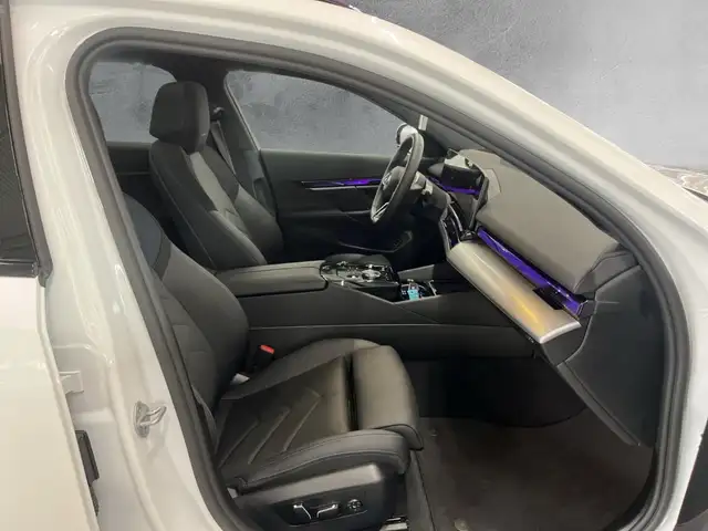 BMW I5 view 11