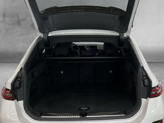 BMW I5 view 15