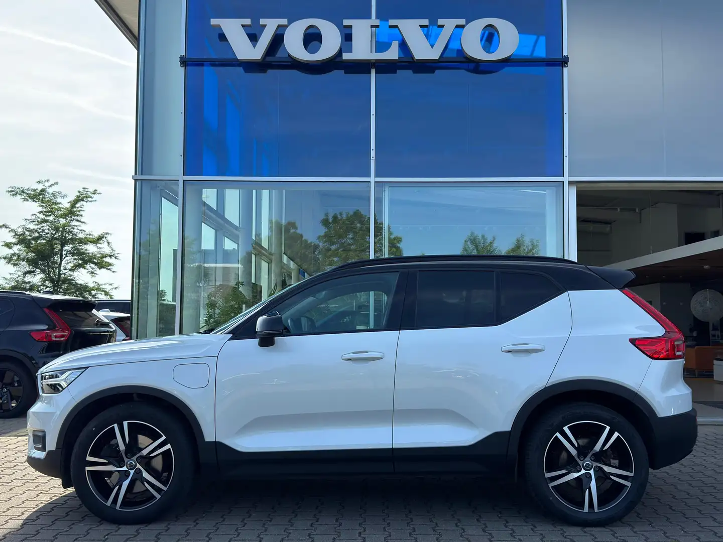 Volvo XC40 T5 Recharge R-Design Expression PHEV 2WD Blanco - 2