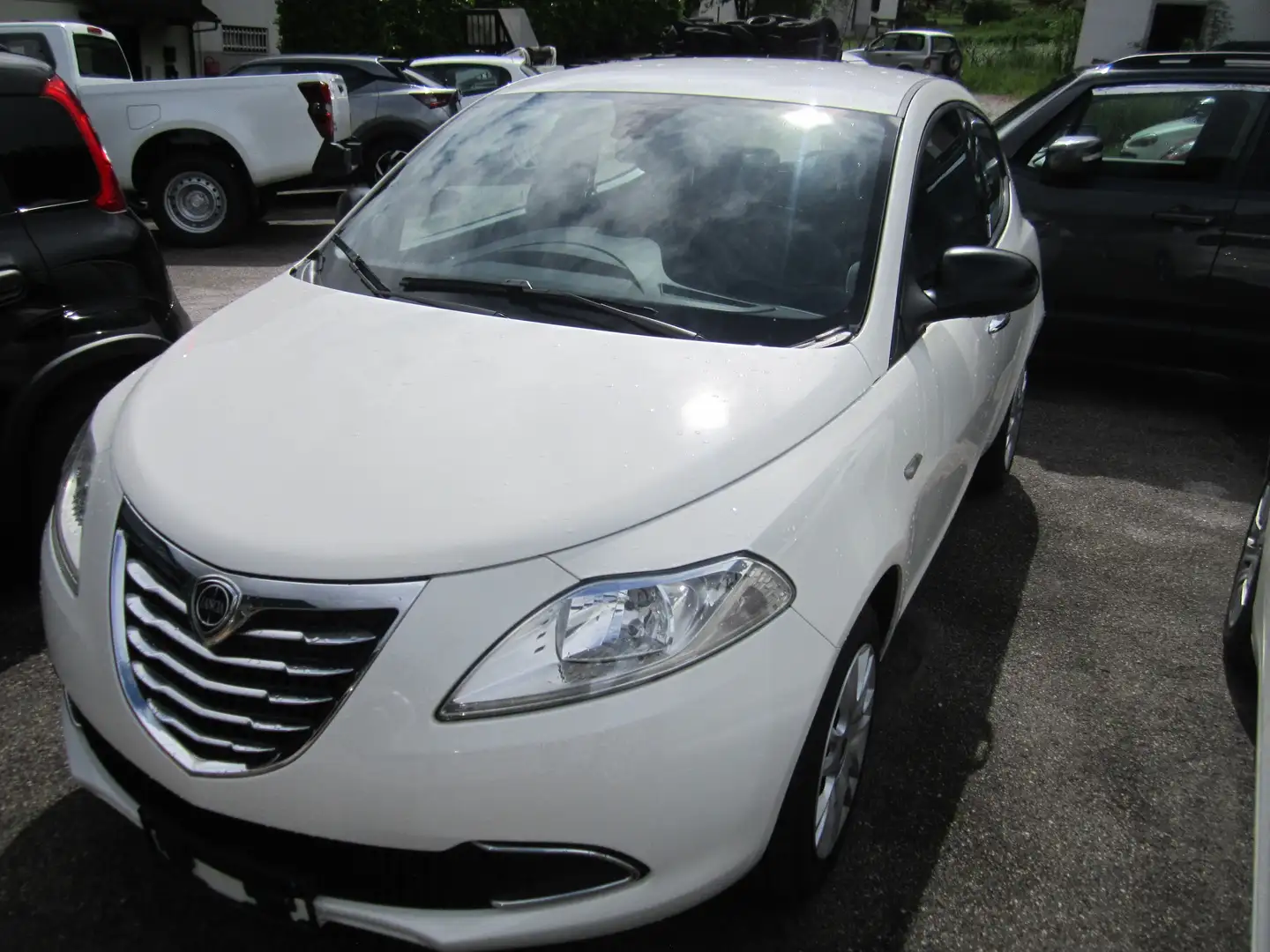 Lancia Ypsilon Ypsilon 1.2 8v Silver 69cv Weiß - 1