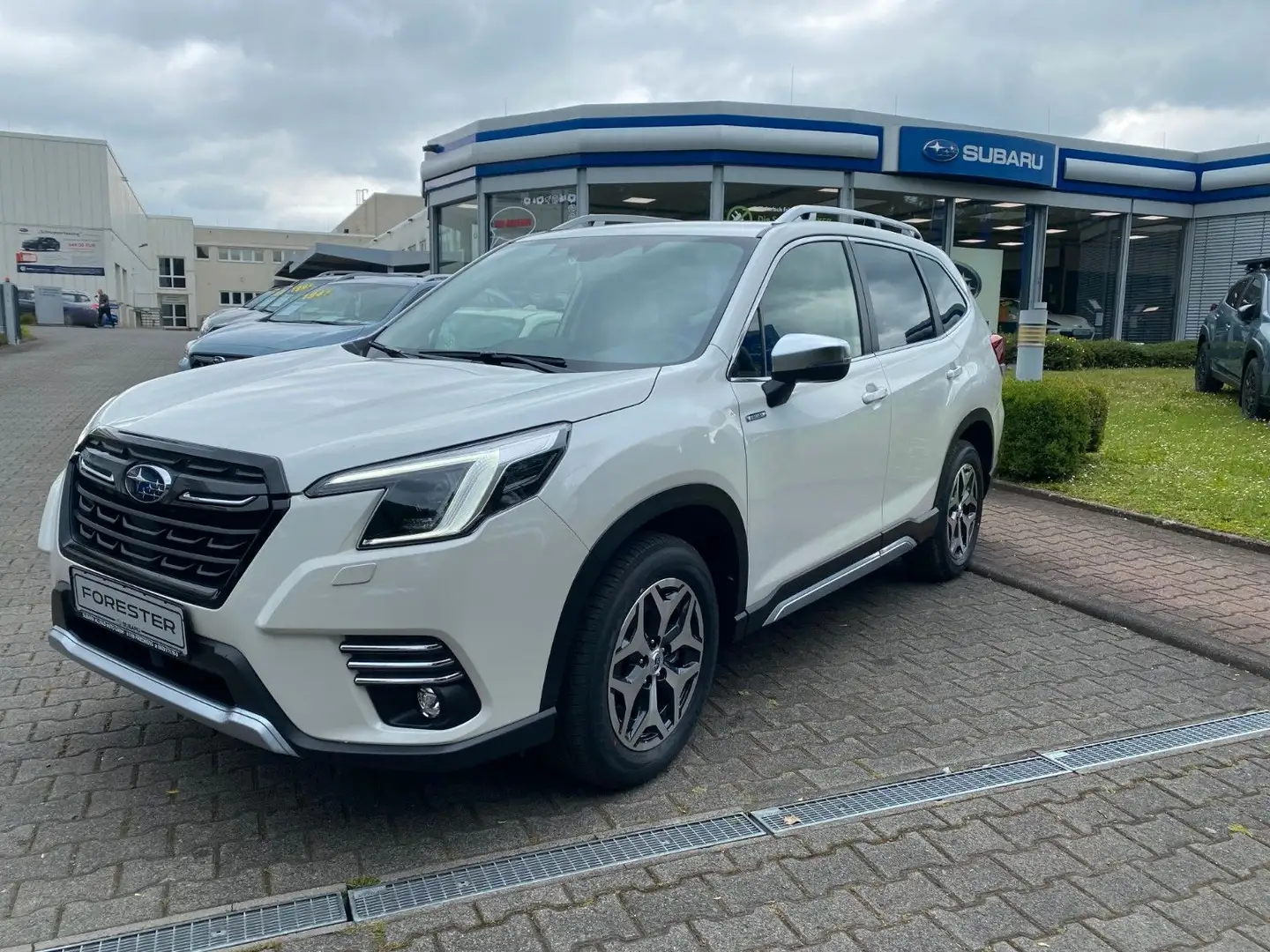 Subaru Forester 2.0ie Comfort Lineartronic NAVI 2024 WR Weiß - 1
