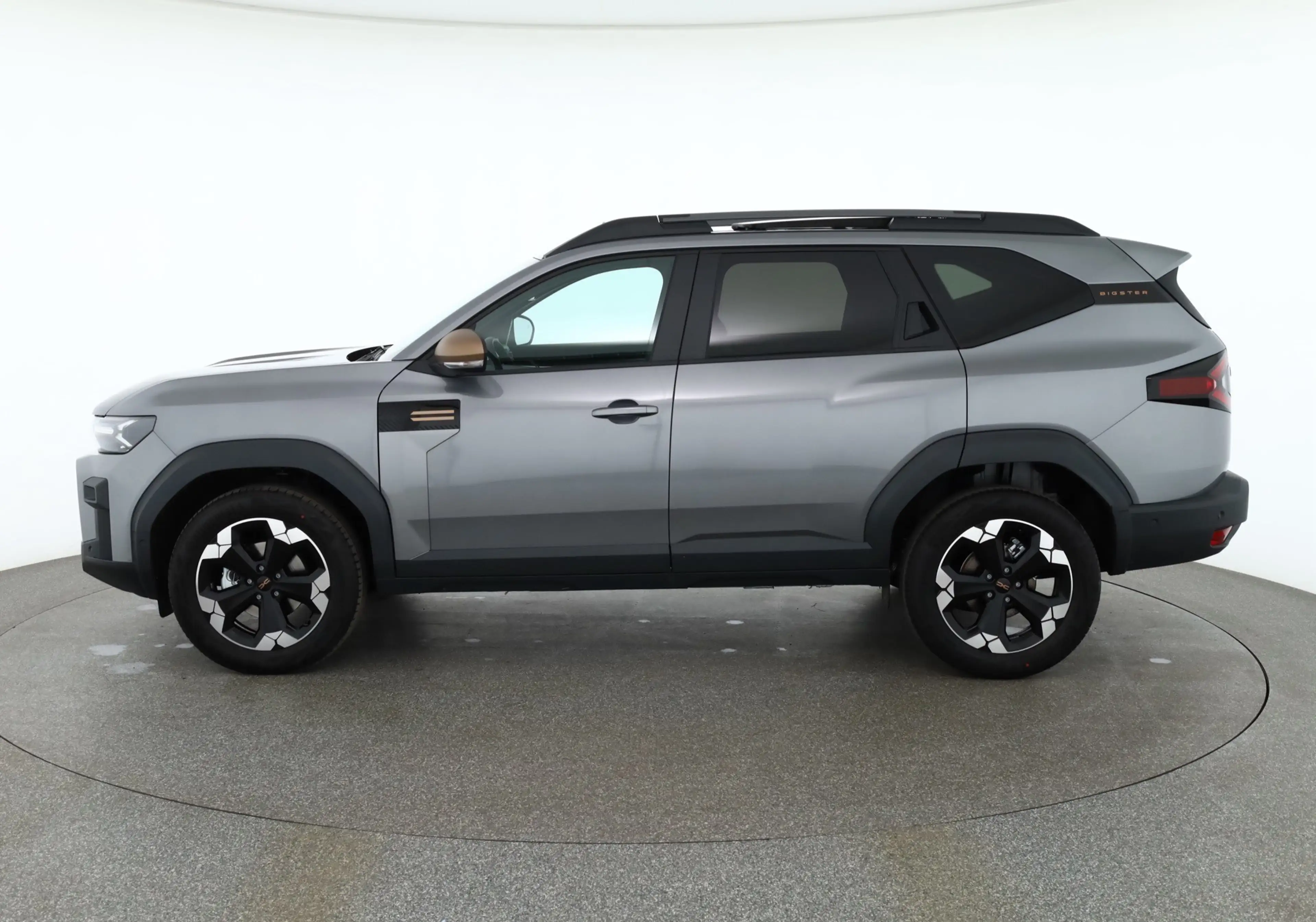 Dacia Bigster Essential 140 mHev LED Kamera Tempomat — photo 3