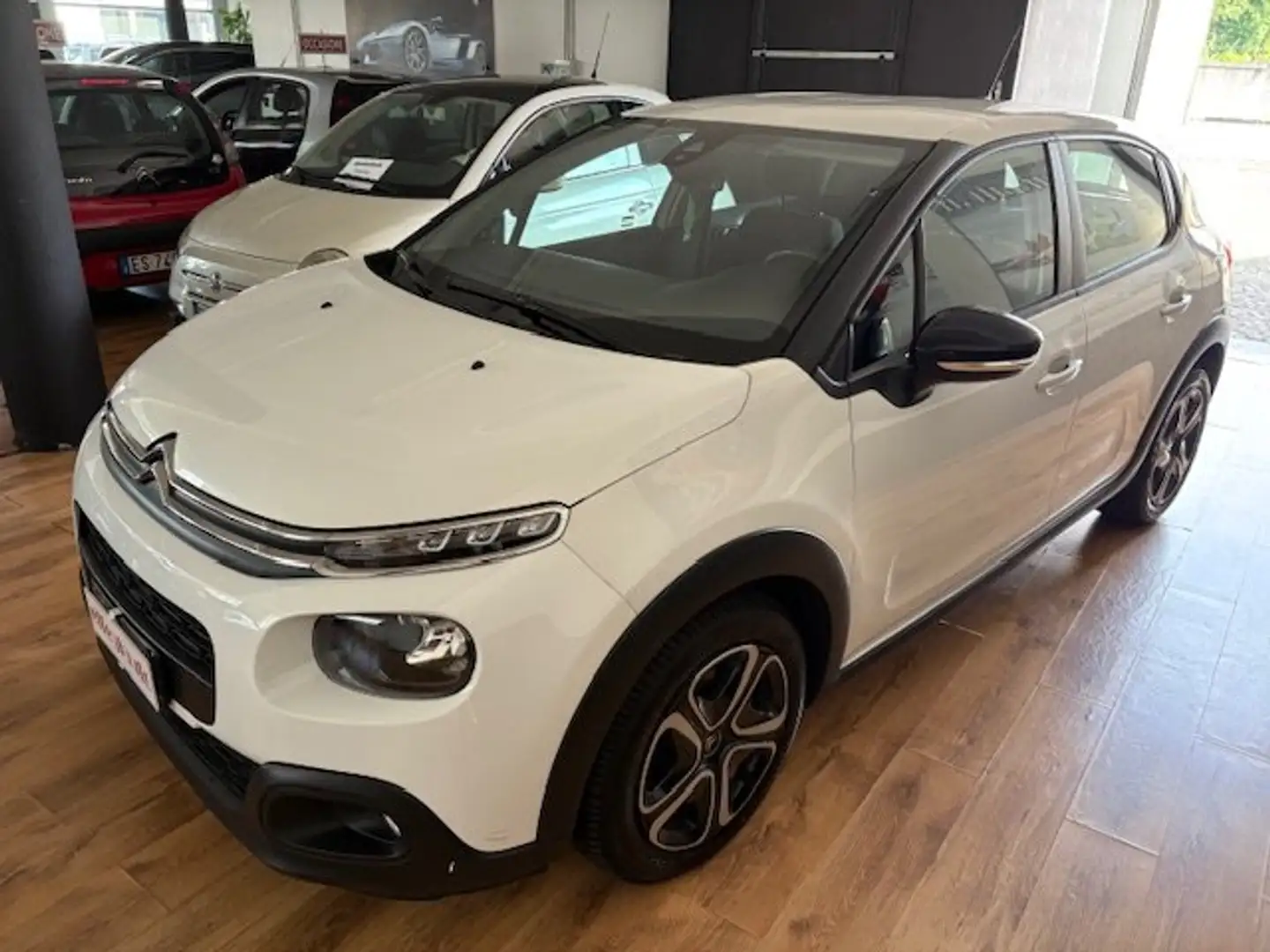 Citroen C3 1.2 puretech Shine s Blanc - 1