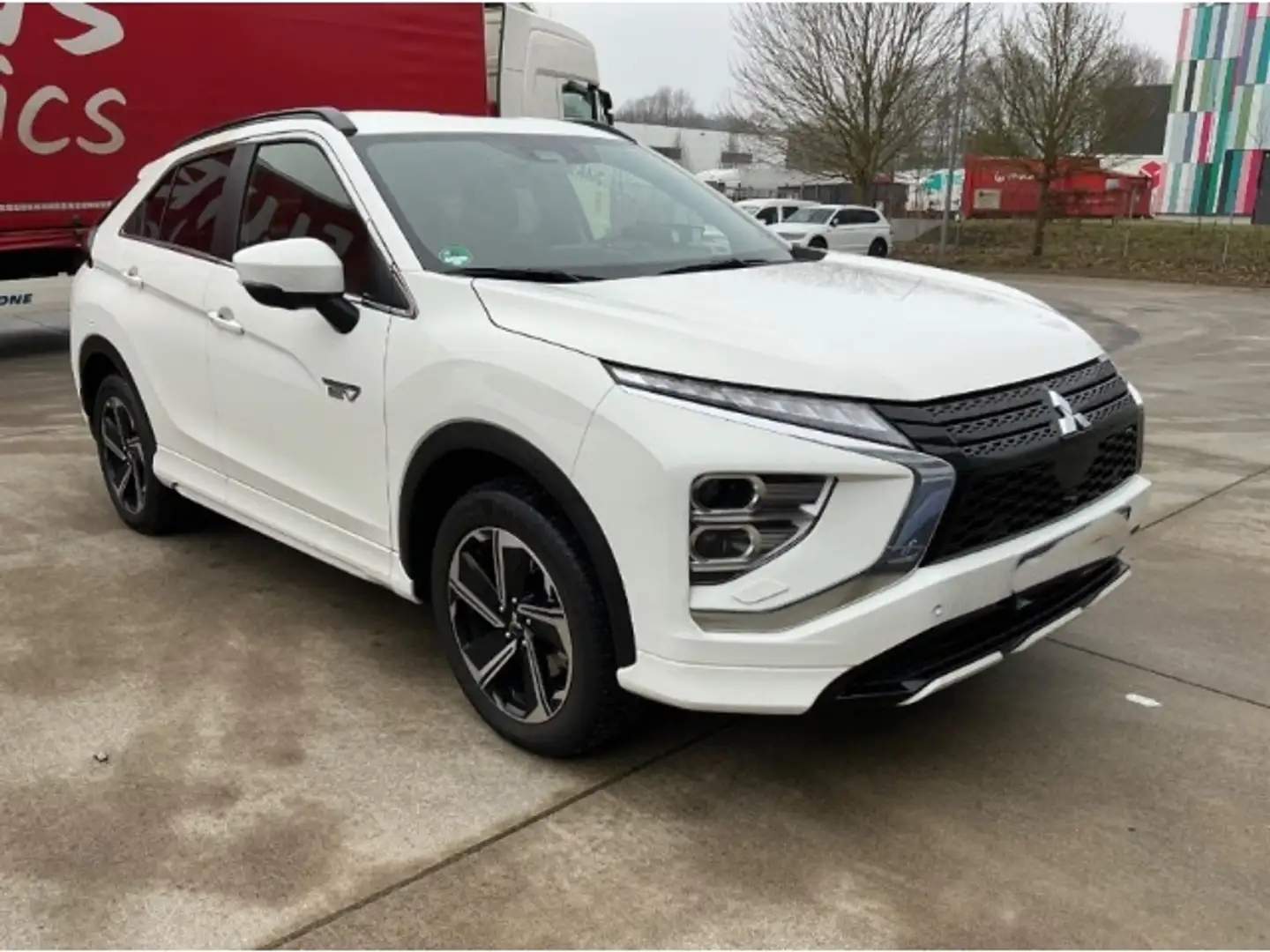 Mitsubishi Eclipse Cross Plus Select PHEV 4WD 2.4 MIVEC Weiß - 2