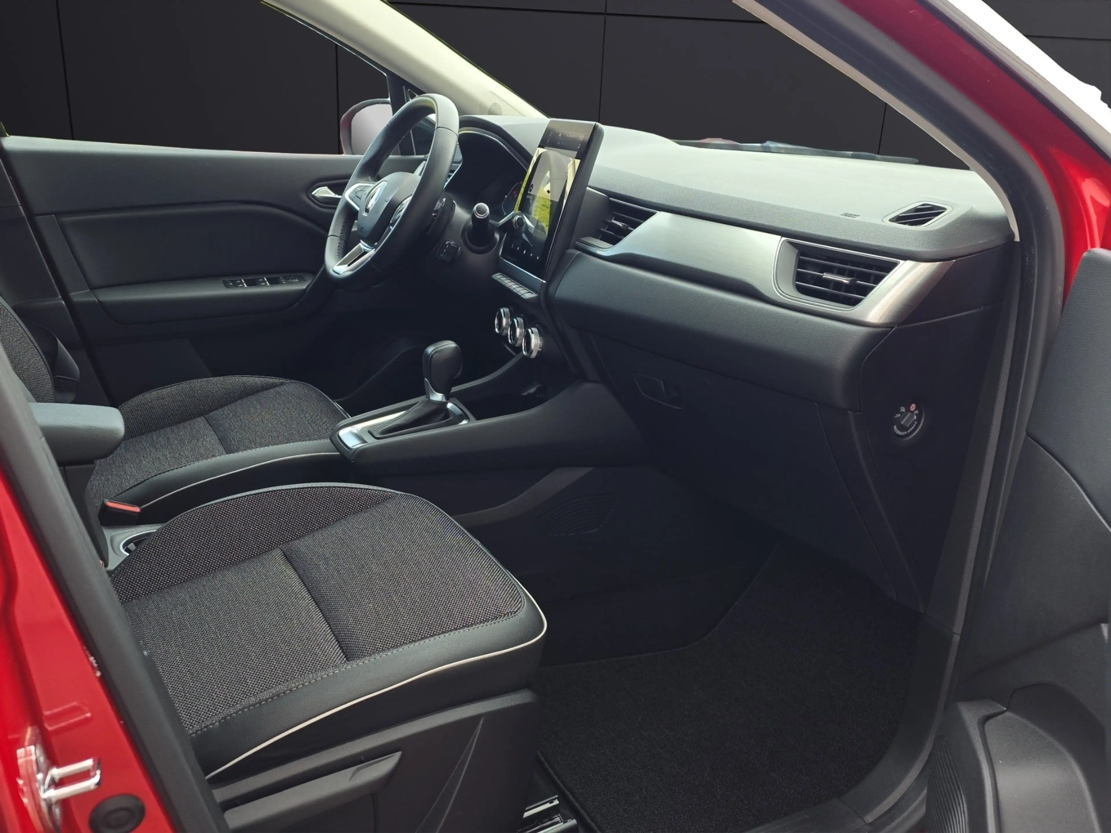 Renault Captur INTENS TCe 140 EDC Schiebedach Navi Rückfahrkamera — photo 6