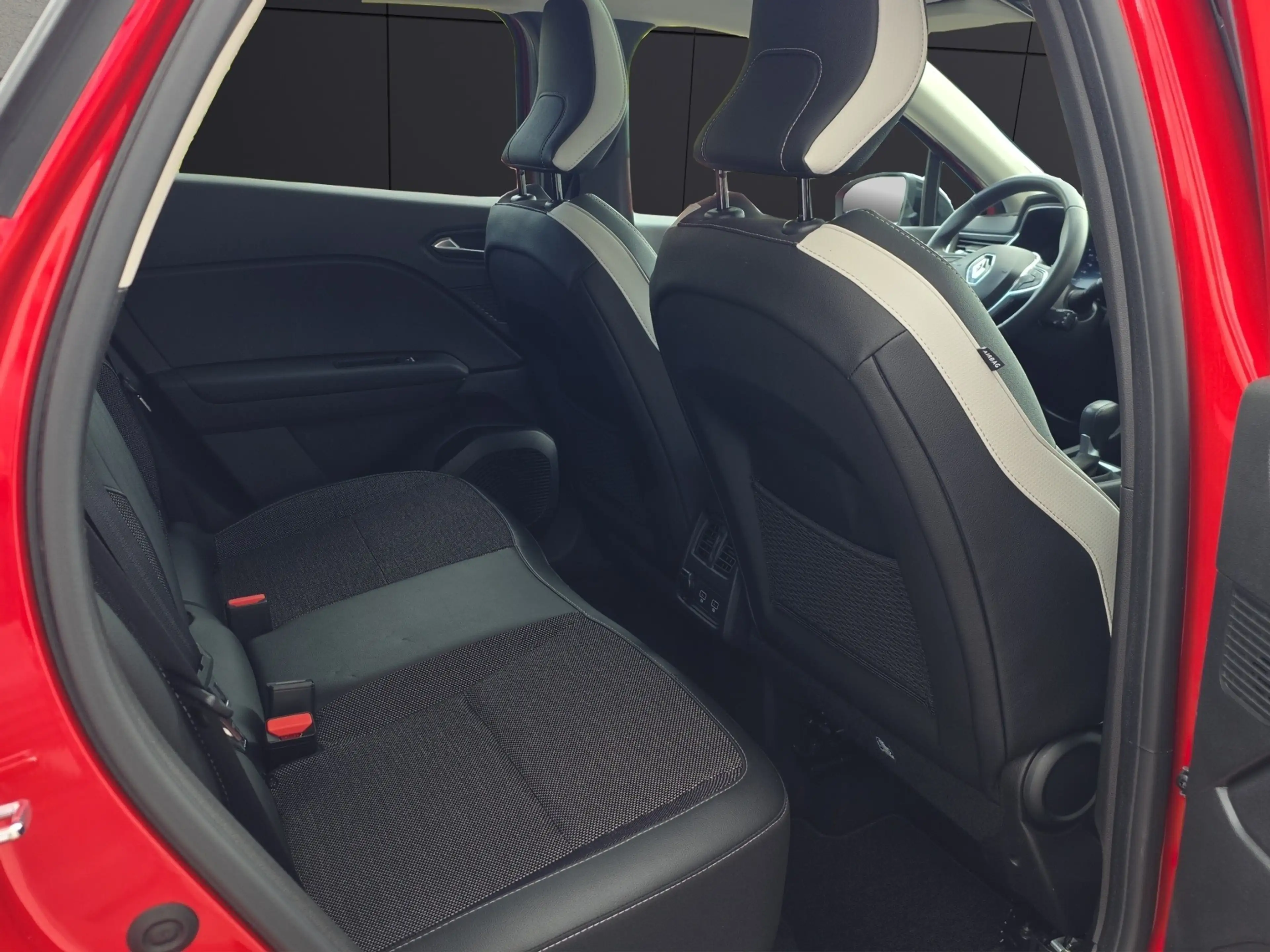 Renault Captur INTENS TCe 140 EDC Schiebedach Navi Rückfahrkamera — photo 7