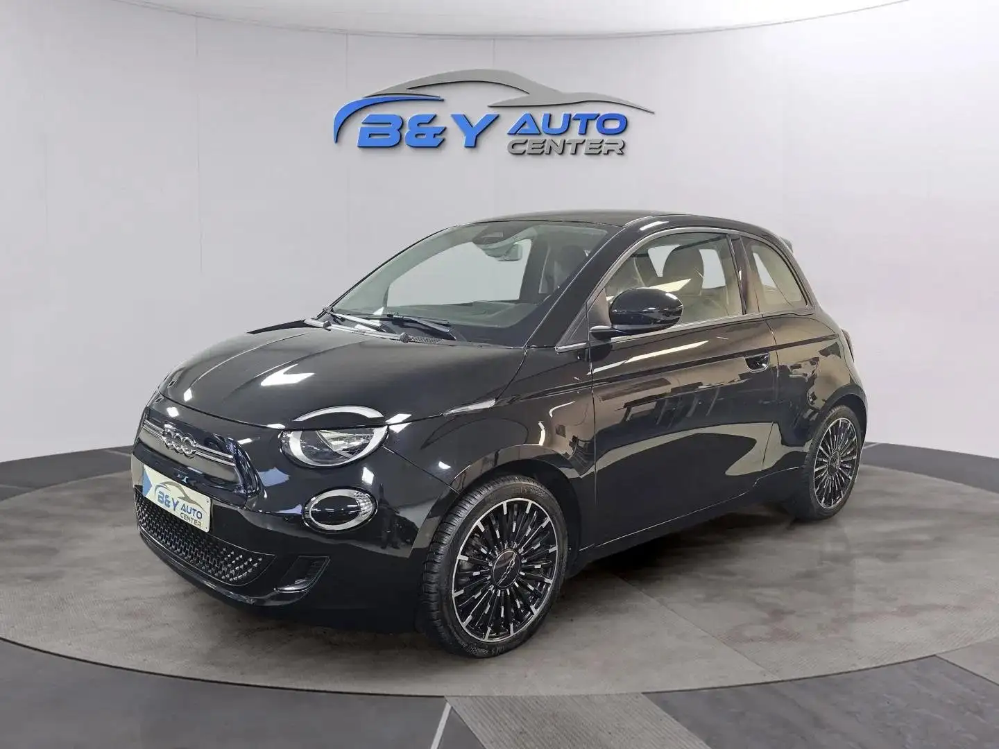 Fiat 500e 42 kWh Icon *9.950 km* 5j Garantie - Incl. 21% BTW Noir - 1