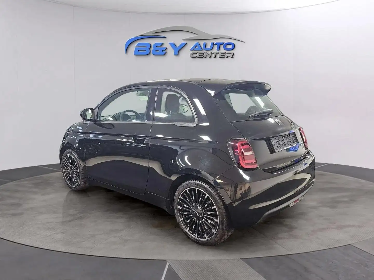 Fiat 500e 42 kWh Icon *9.950 km* 5j Garantie - Incl. 21% BTW Noir - 2