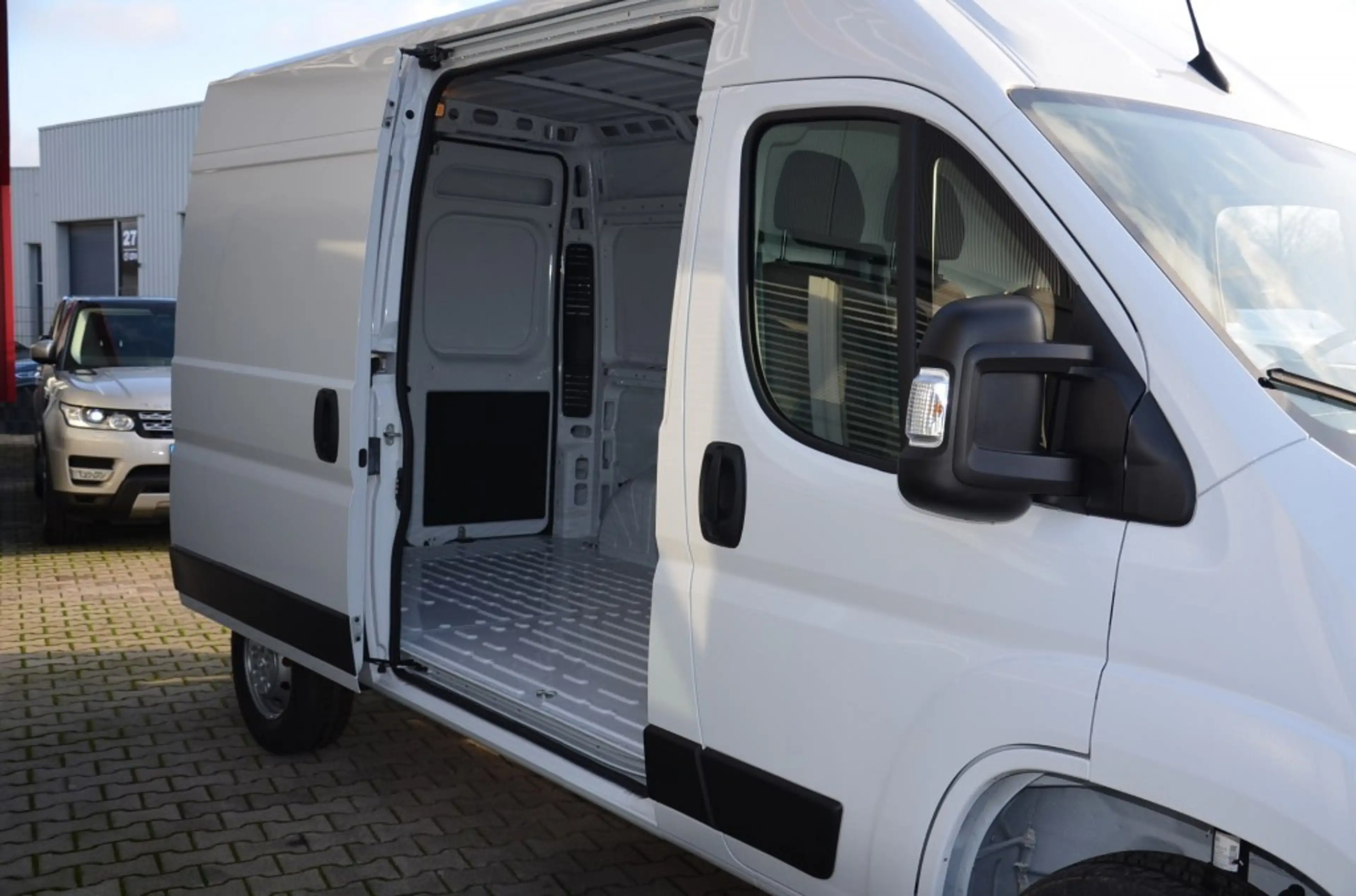 Peugeot Boxer 2.2 Blue HDI  140PK *NIEUW*BPM VRIJ** Nog 1x als D — photo 8