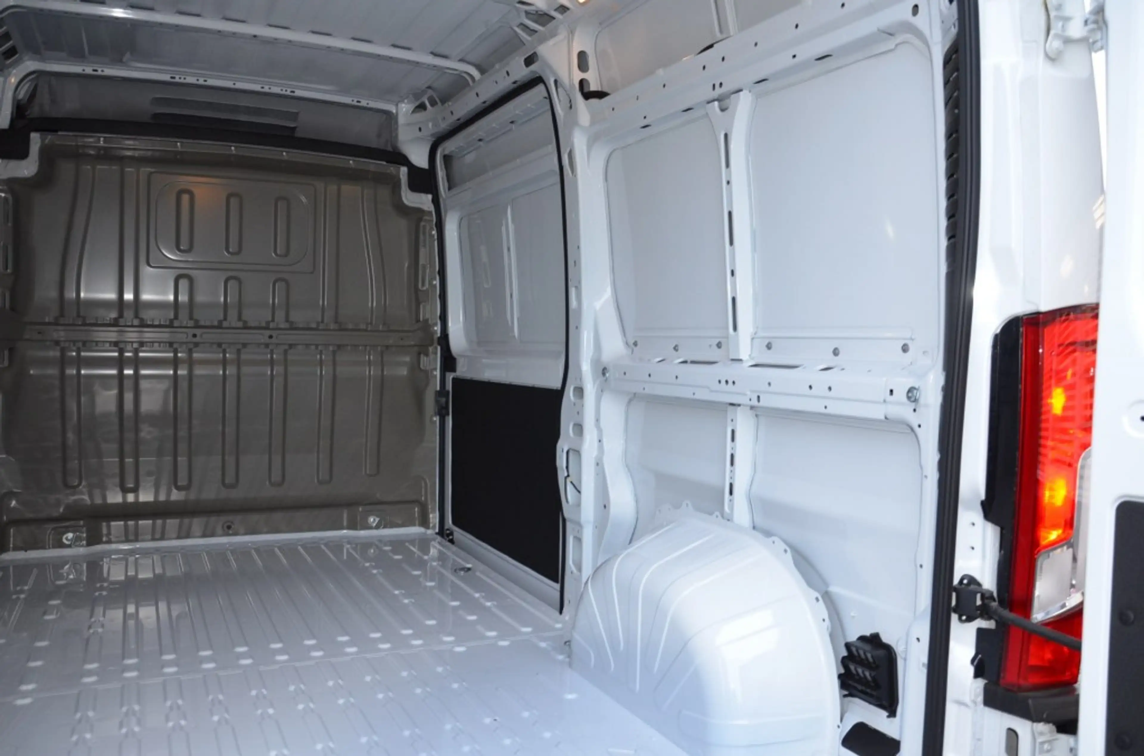 Peugeot Boxer 2.2 Blue HDI  140PK *NIEUW*BPM VRIJ** Nog 1x als D — photo 13