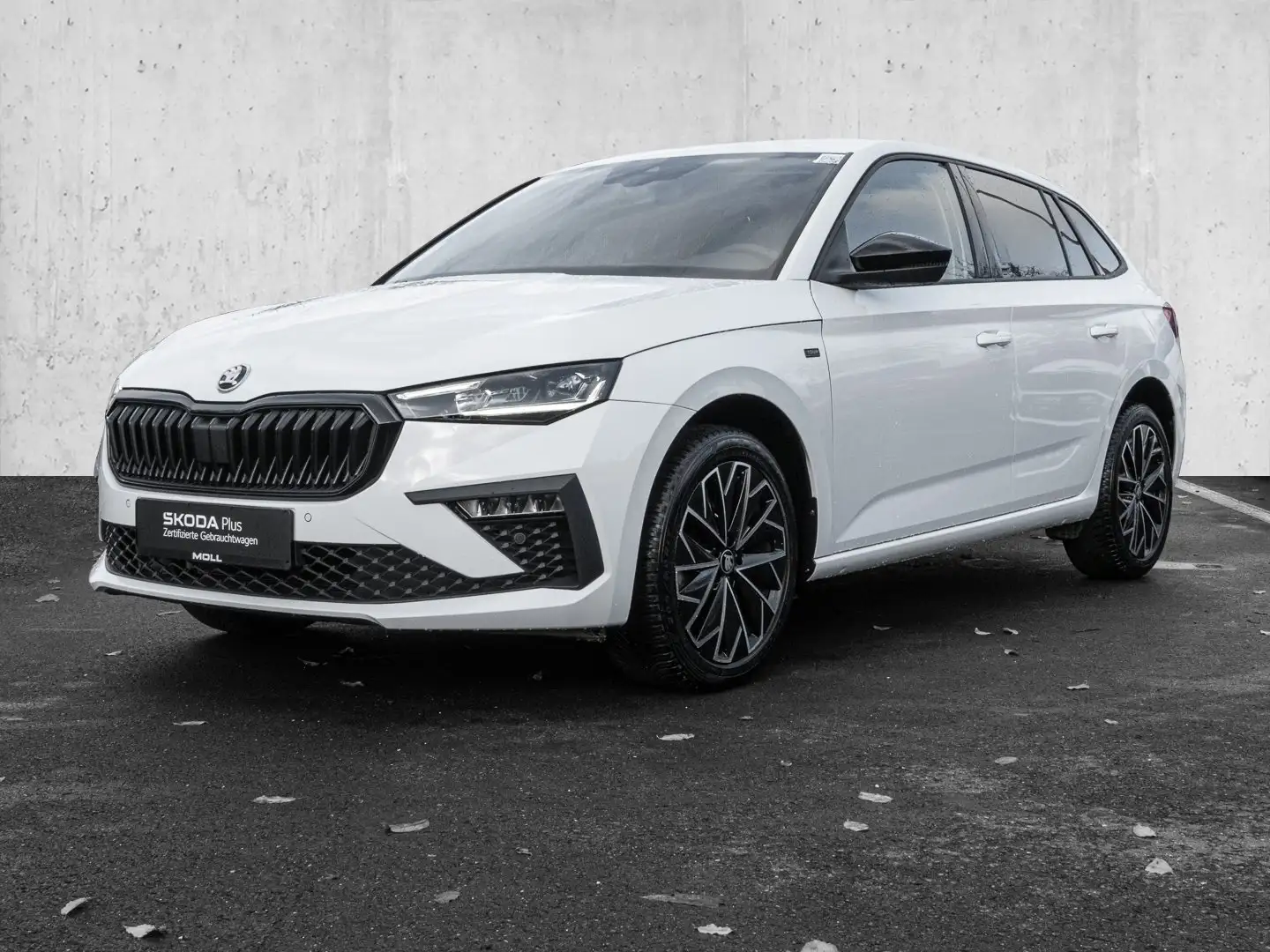 Skoda Scala 1.5 TSI DSG Selection AHK LED NAVI ALU Weiß - 2