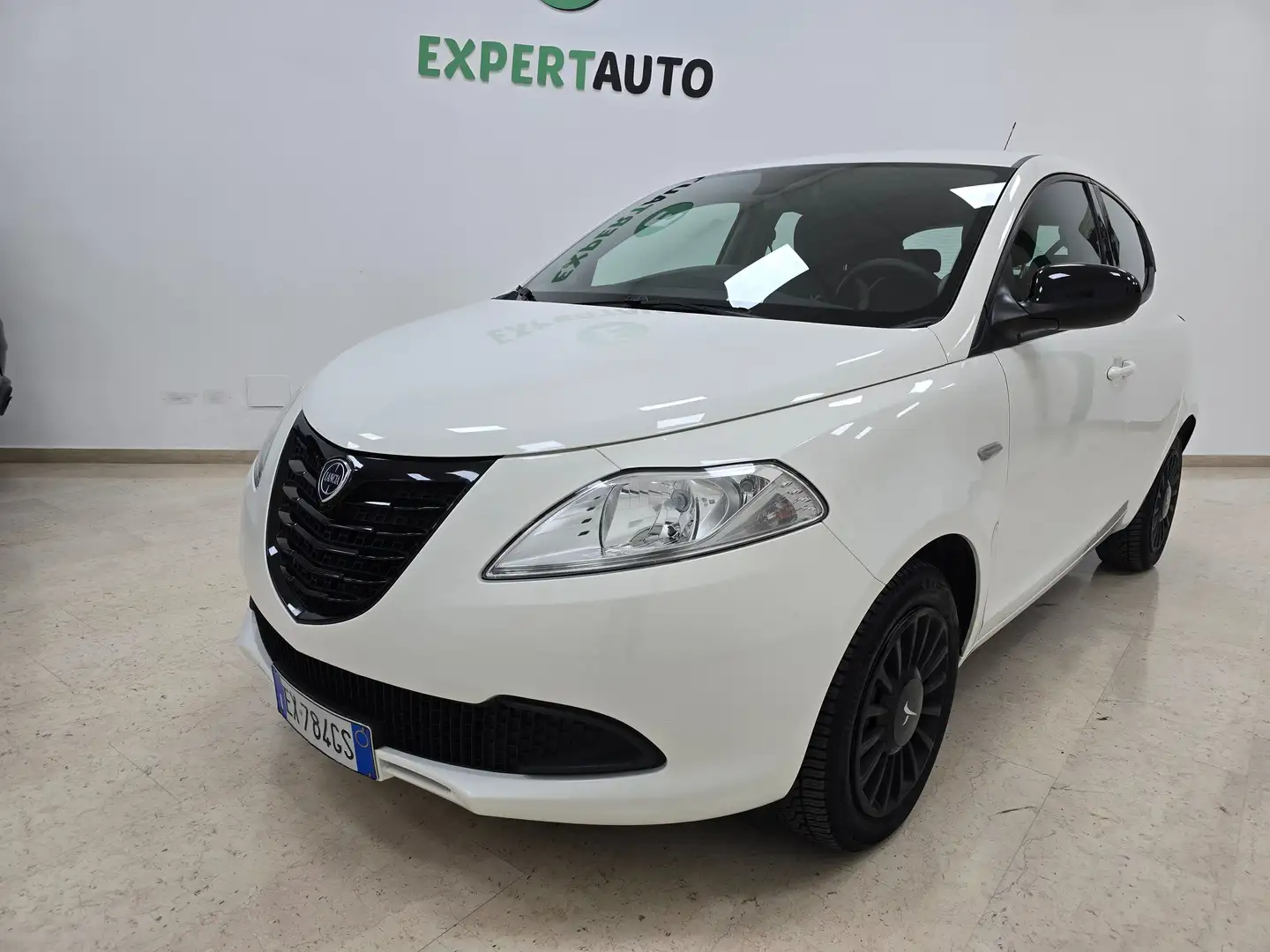 Lancia Ypsilon Ypsilon 1.2 8v 69cv E6 Blanco - 1