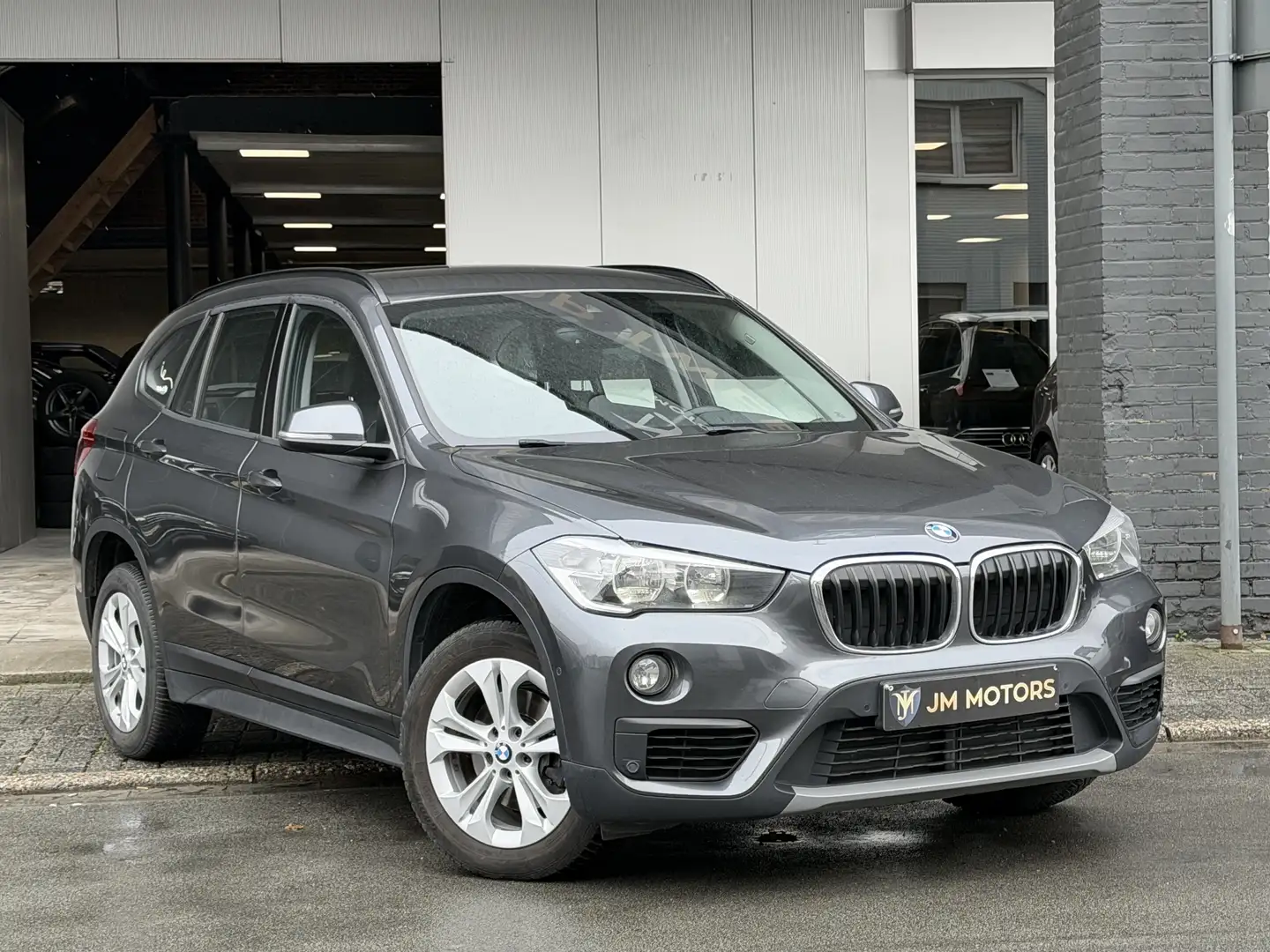 BMW X1 2.0 dA sDrive18 | Automaat | 1st Eigenaar Grau - 2