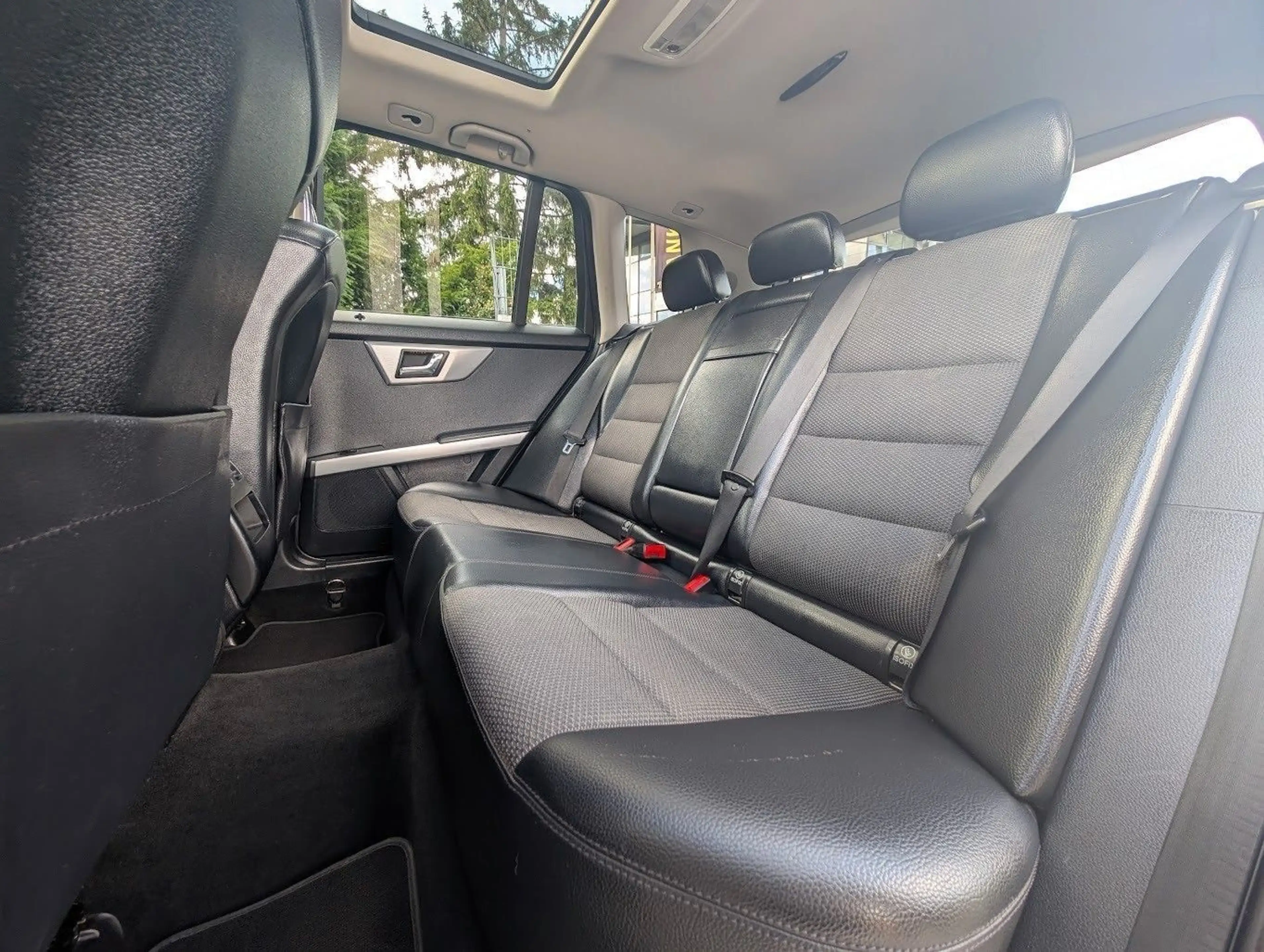 Mercedes-Benz GLK 220 CDI Sport PANO. 4x4. NAVI. AHK — photo 39