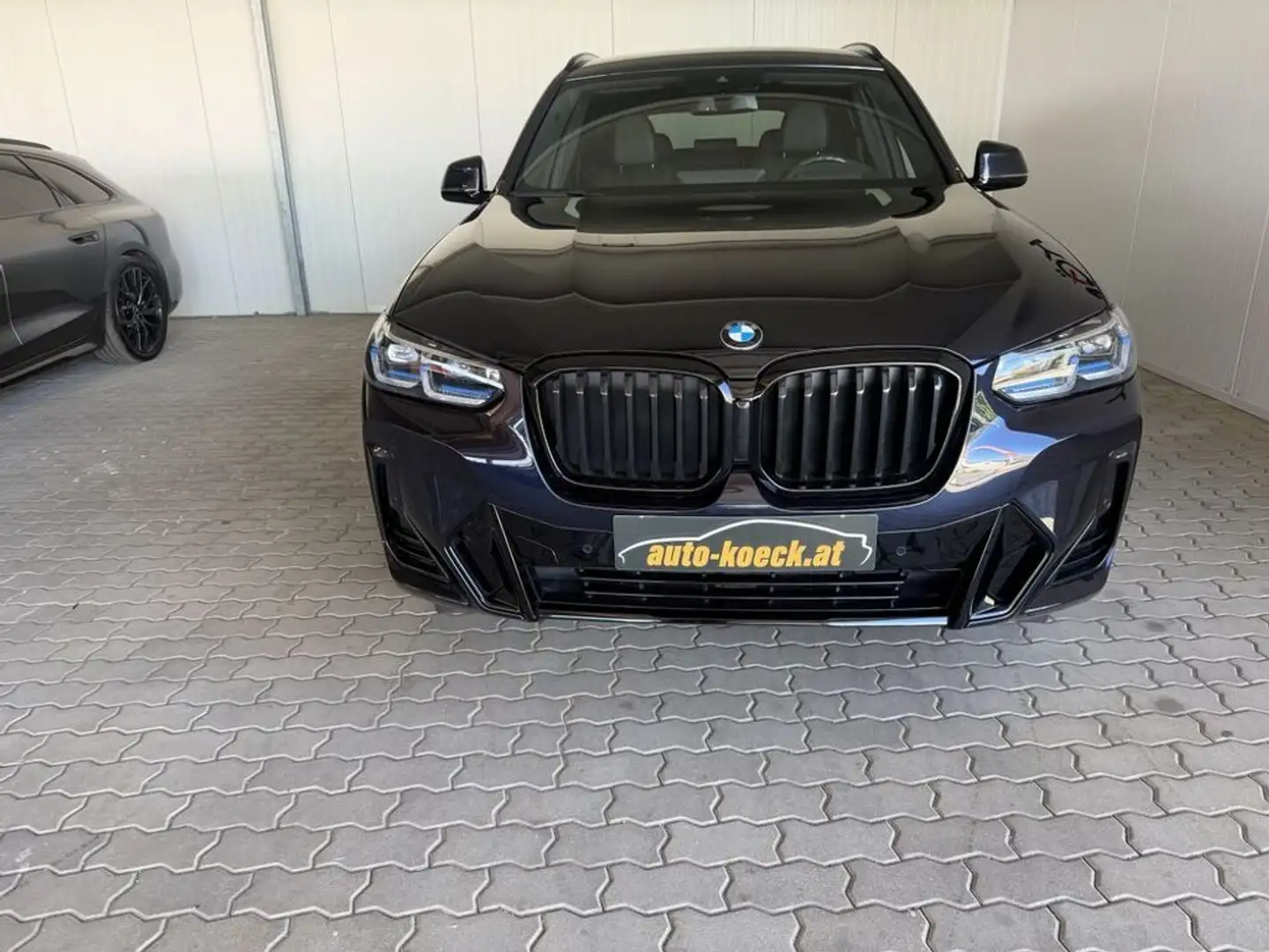 BMW X3 xDrive 30d M Sport Schwarz - 2