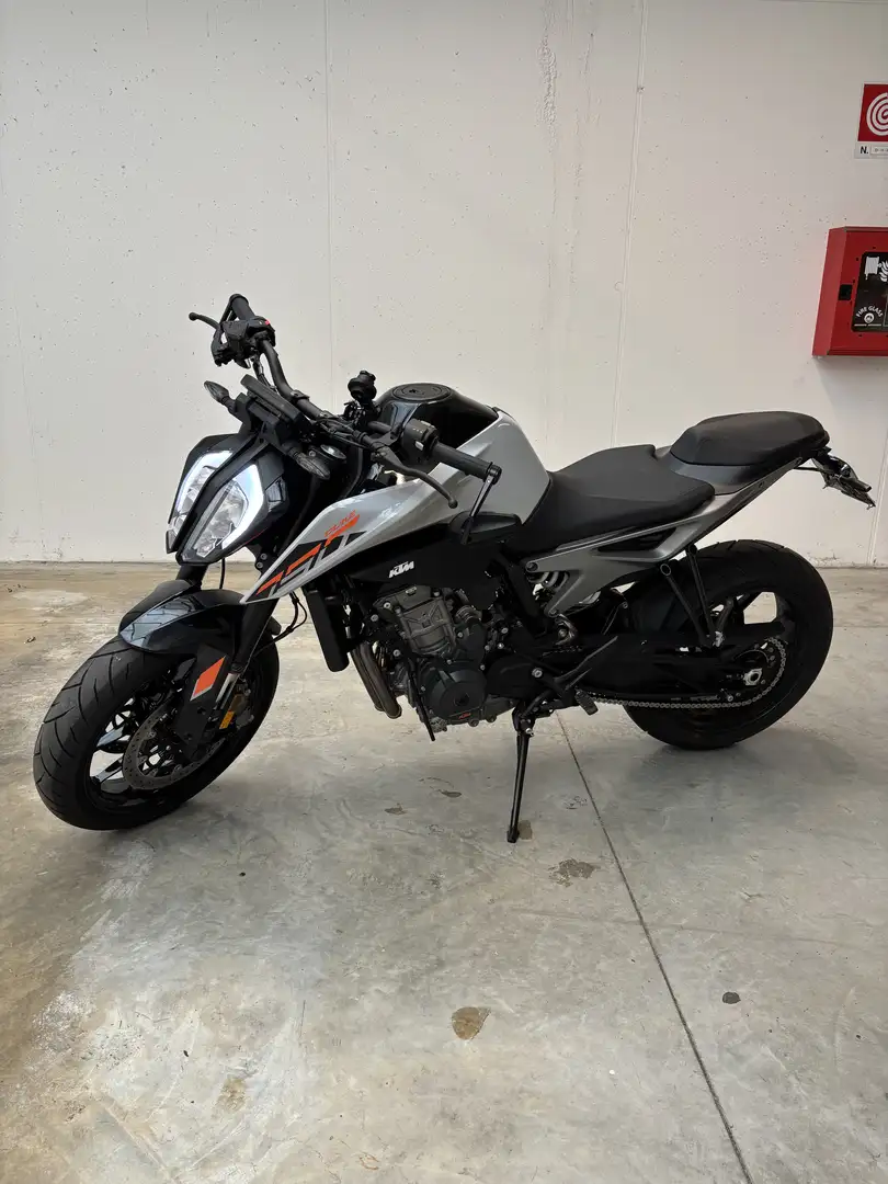 KTM 790 Duke - 1