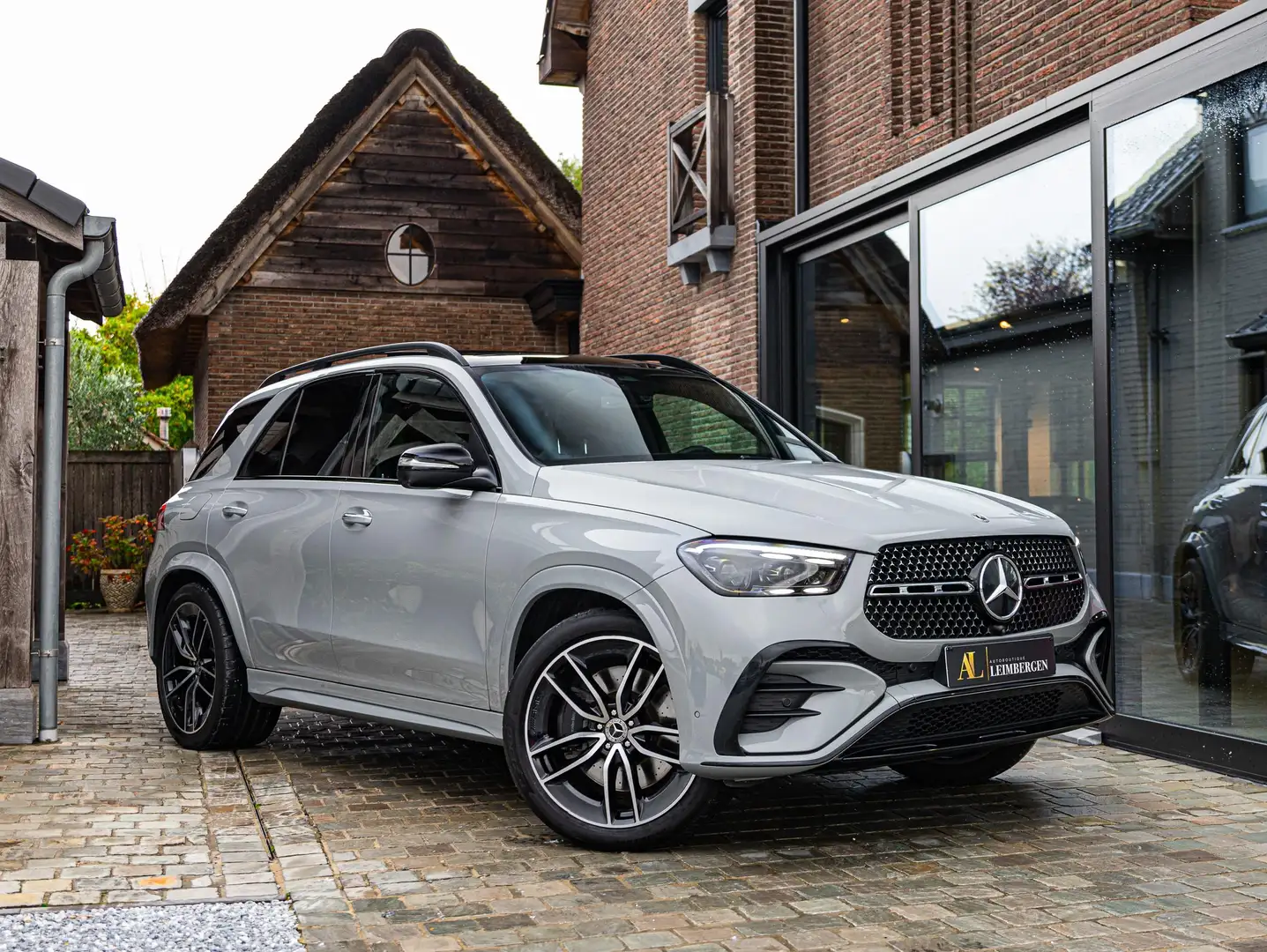 Mercedes-Benz GLE 350 de 4Matic AMG Line / Pano / 360° / Trekhaak Grau - 2