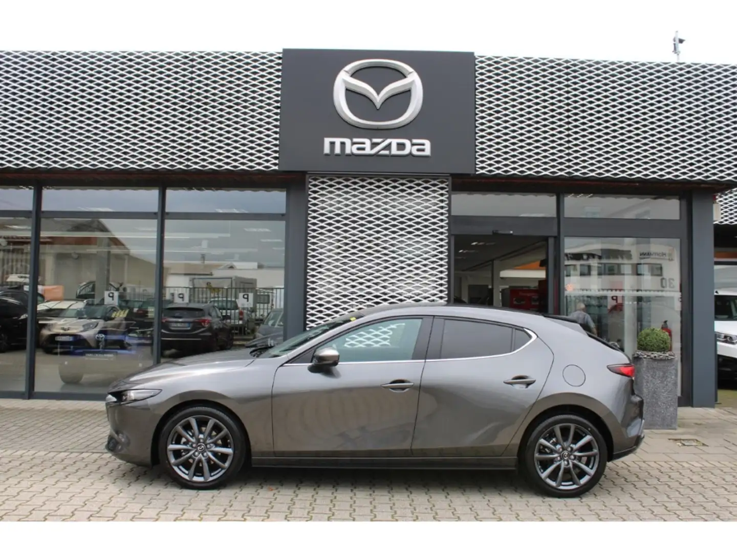 Mazda 3 SKYACTIV-G EXCLUSIVE-LINE+KAMERA !! Gris - 2