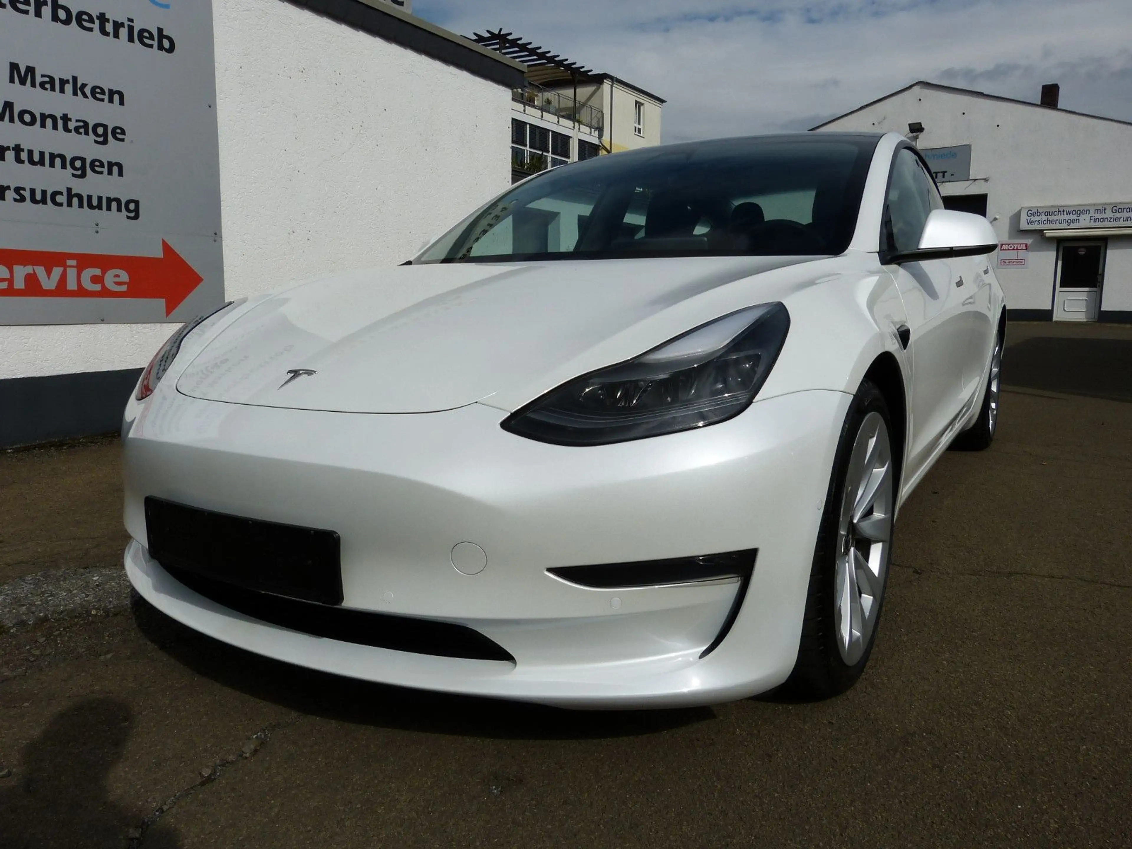 Tesla Model 3 Long Range Dual AWD aus 1.Hand — photo 11