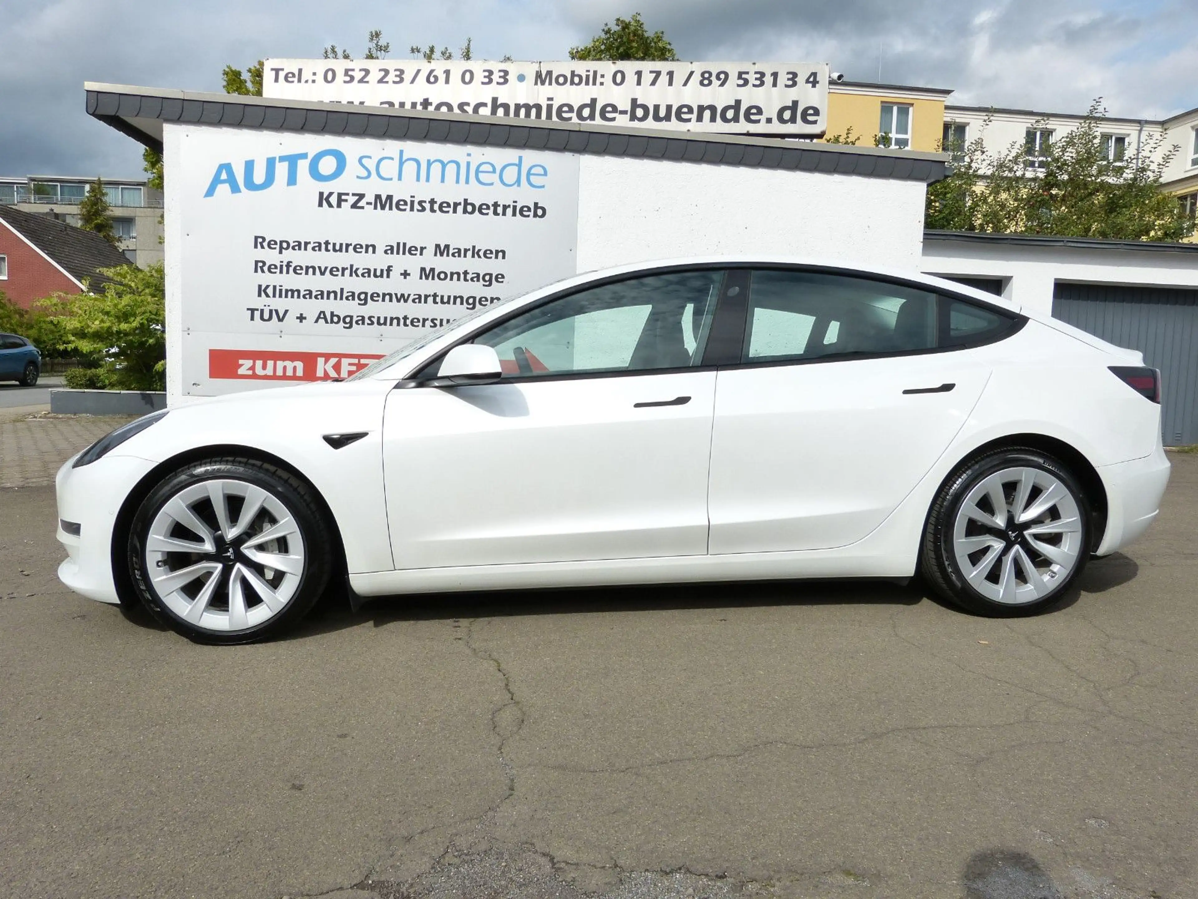 Tesla Model 3 Long Range Dual AWD aus 1.Hand