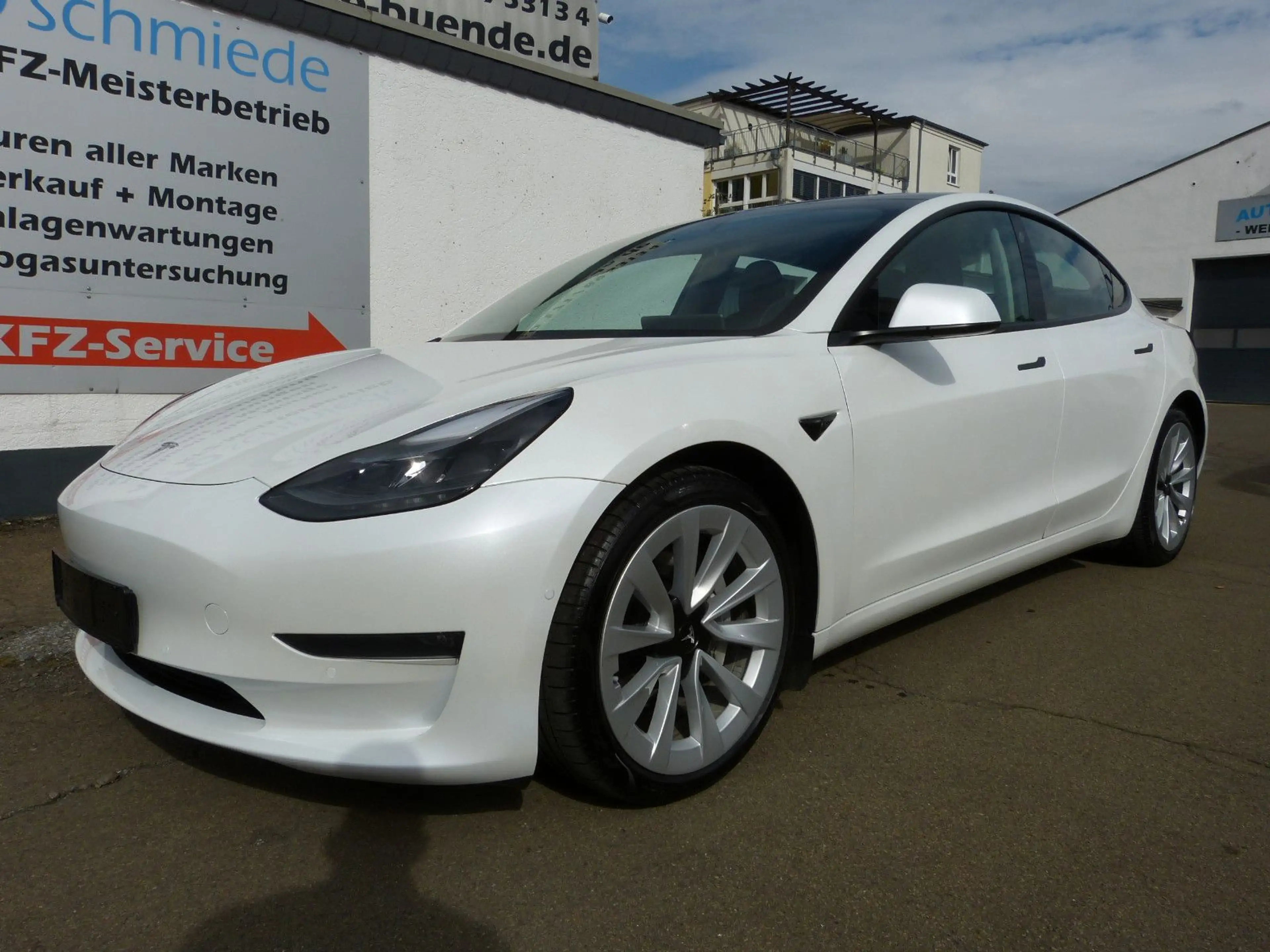 Tesla Model 3 Long Range Dual AWD aus 1.Hand — photo 5