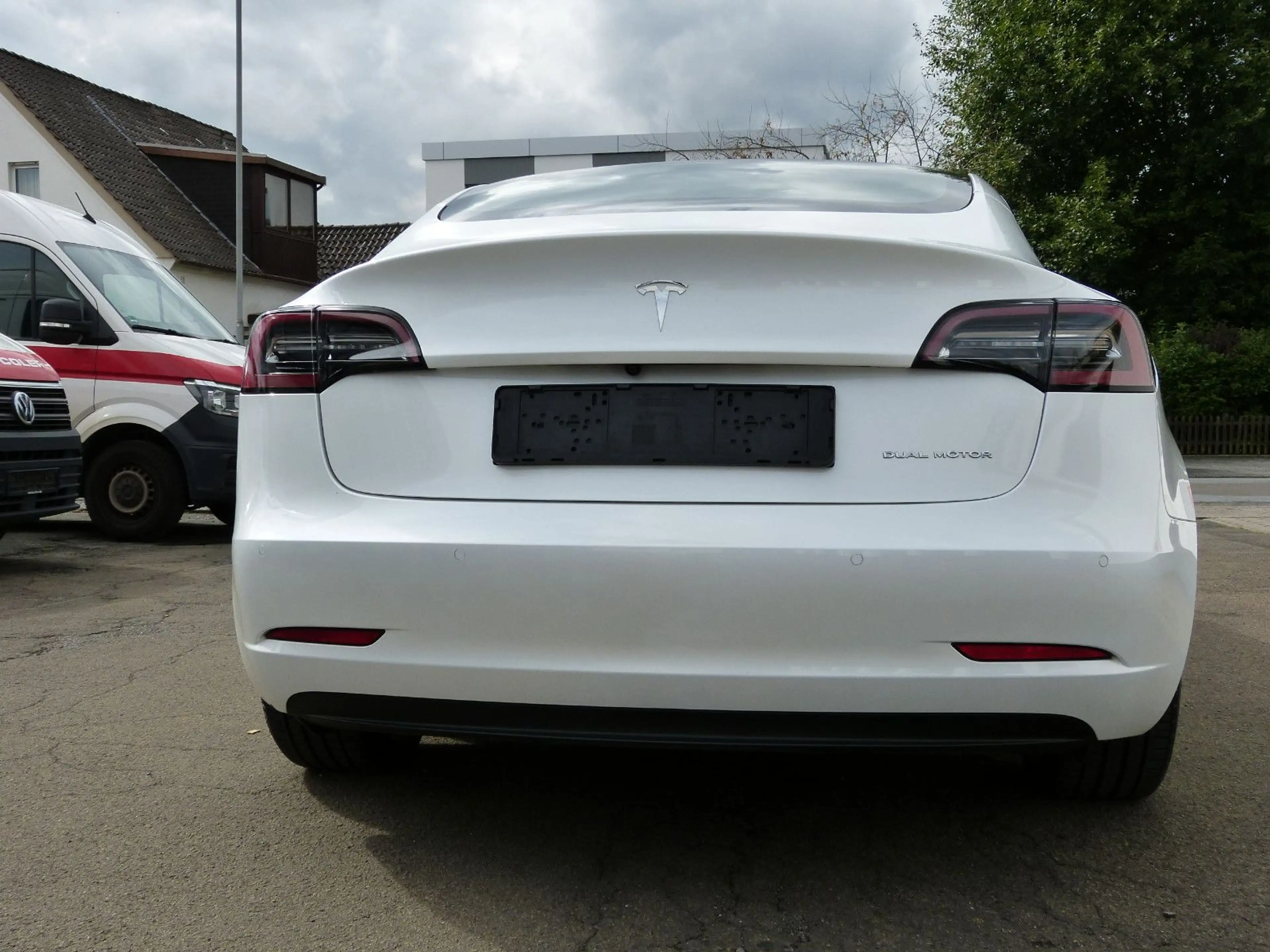Tesla Model 3 Long Range Dual AWD aus 1.Hand — photo 15