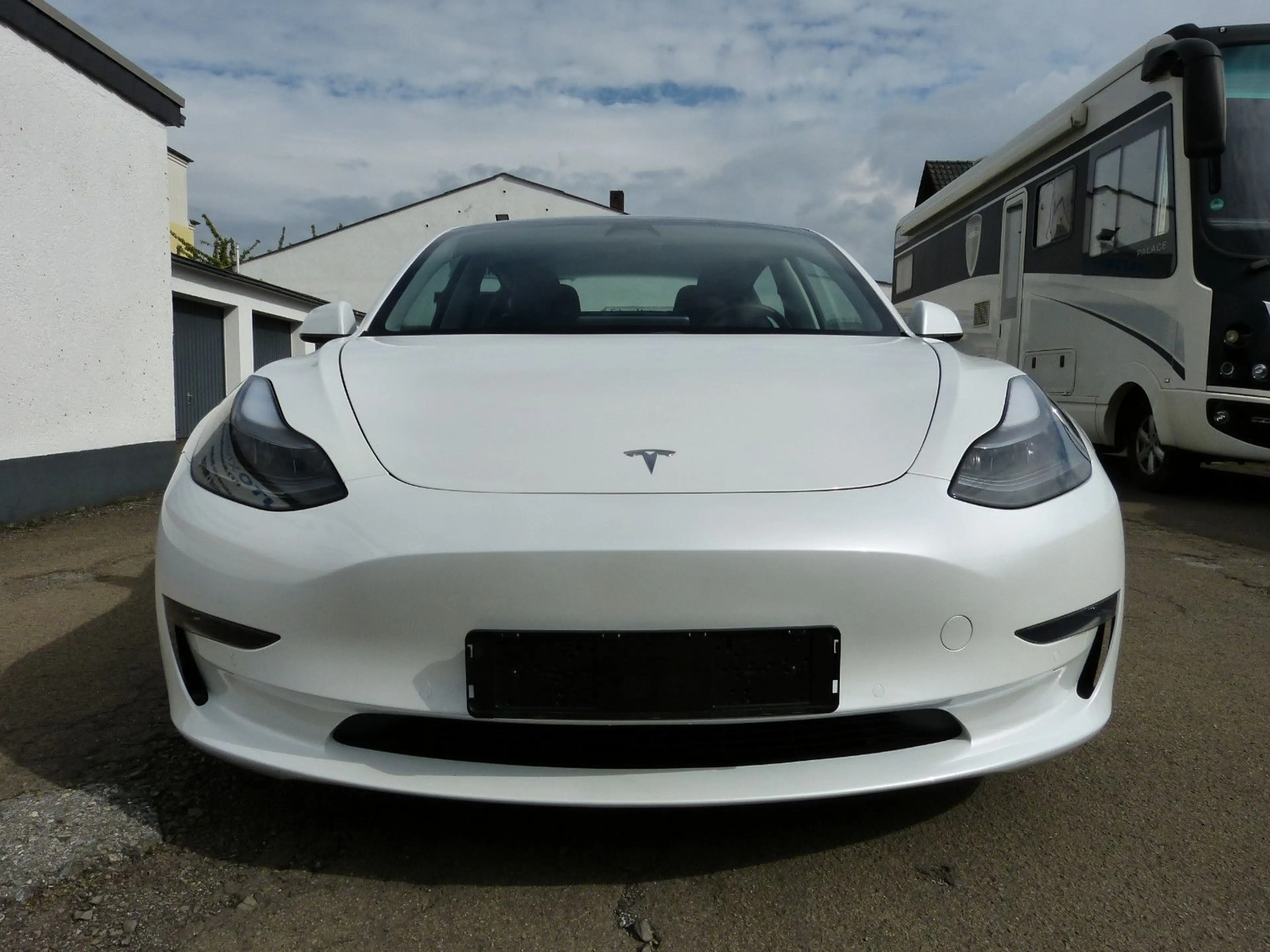 Tesla Model 3 Long Range Dual AWD aus 1.Hand — photo 12