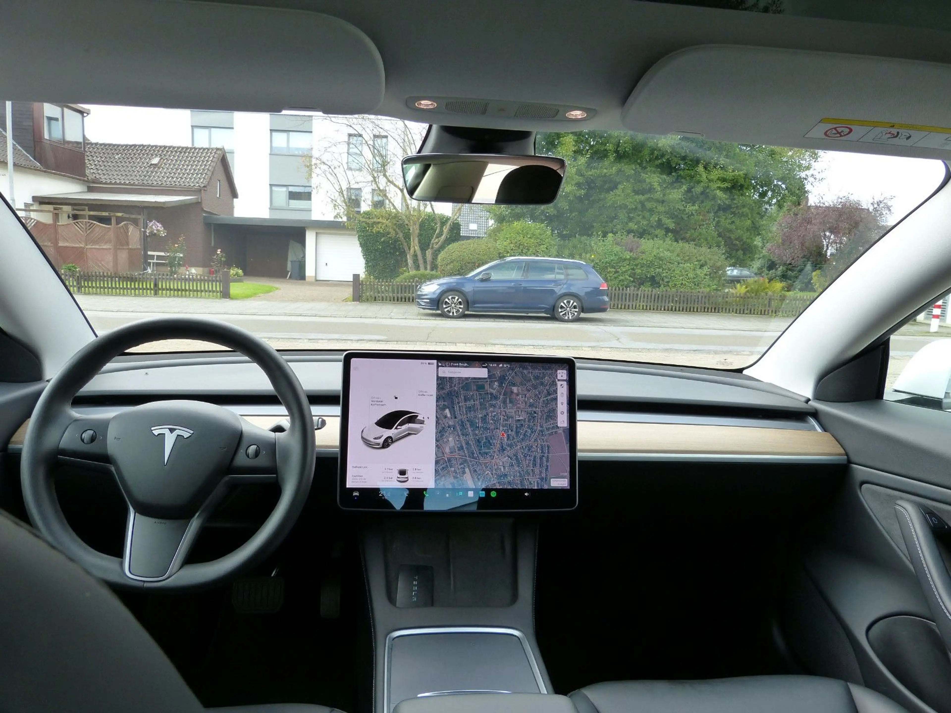 Tesla Model 3 Long Range Dual AWD aus 1.Hand — photo 8