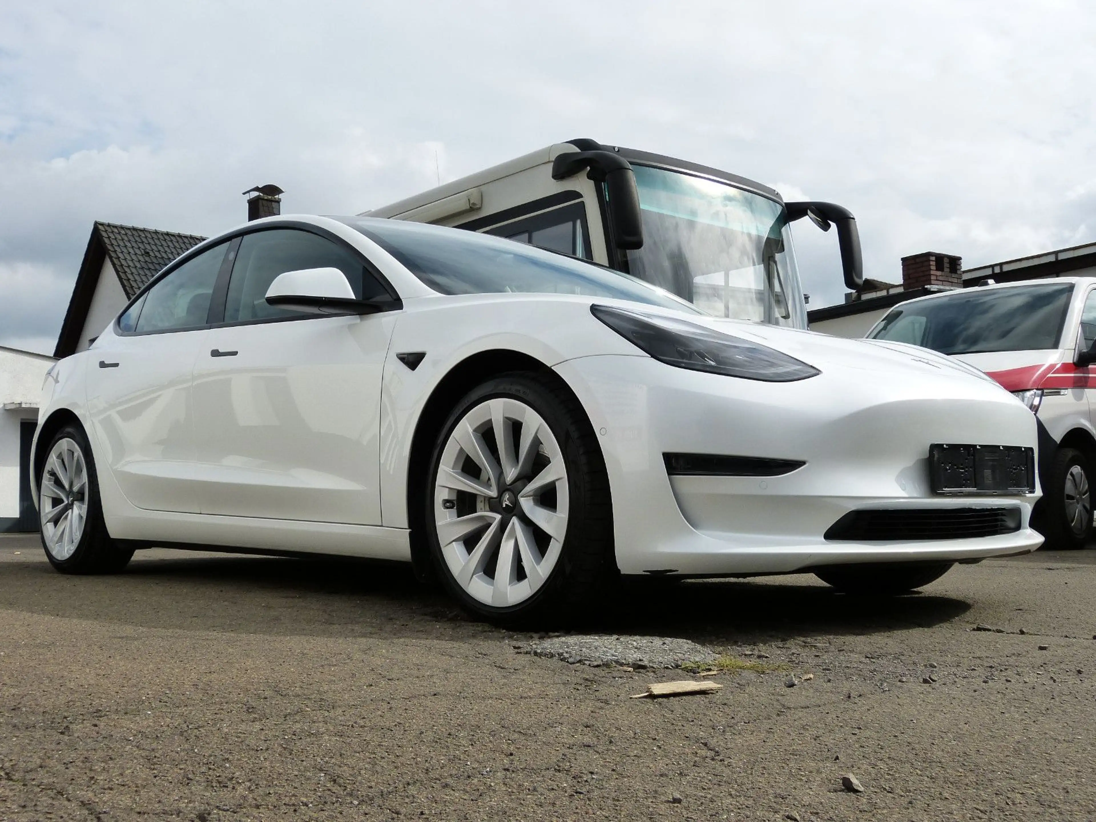 Tesla Model 3 Long Range Dual AWD aus 1.Hand — photo 13