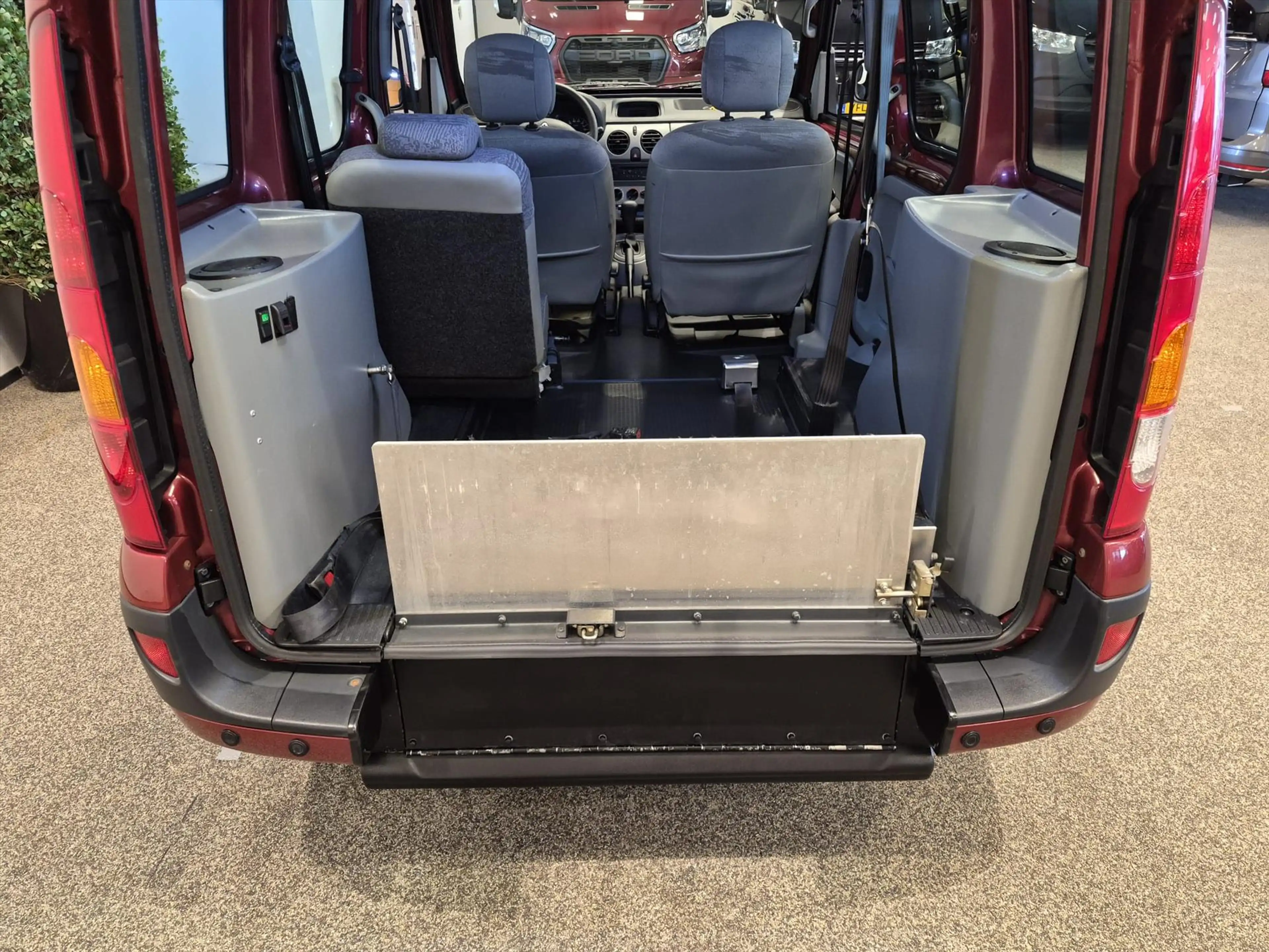 Renault Kangoo Rolstoelauto Automaat (airco) 3+1 — photo 12