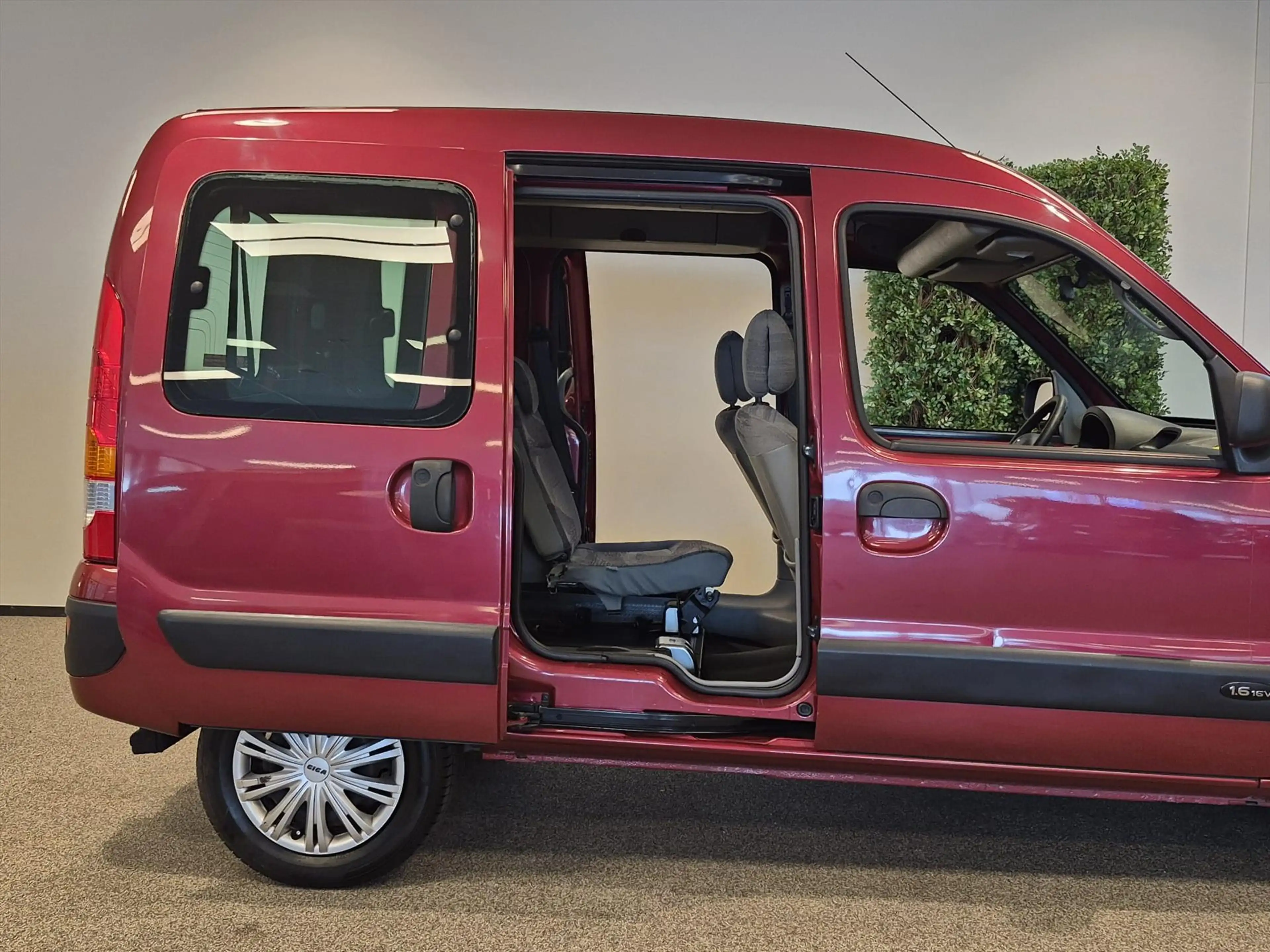 Renault Kangoo Rolstoelauto Automaat (airco) 3+1 — photo 16
