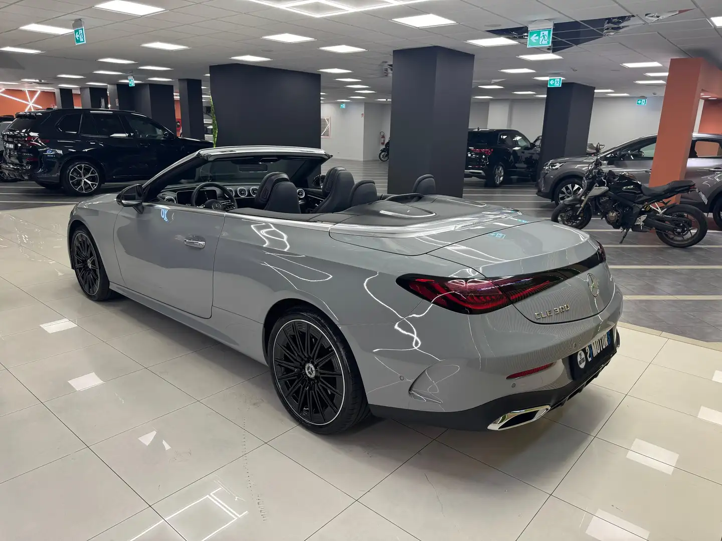 Mercedes-Benz CLE 300 Cabrio AMG Line Premium 4matic auto Grigio - 2