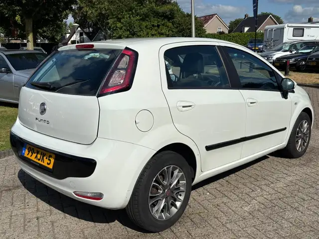 Fiat Punto Evo view 5