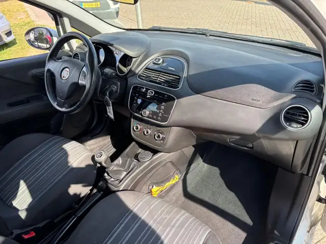 Fiat Punto Evo view 7
